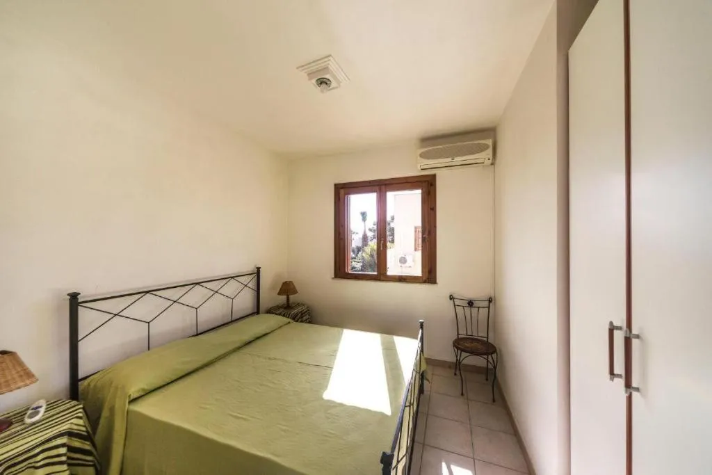 Bed in Giallomare