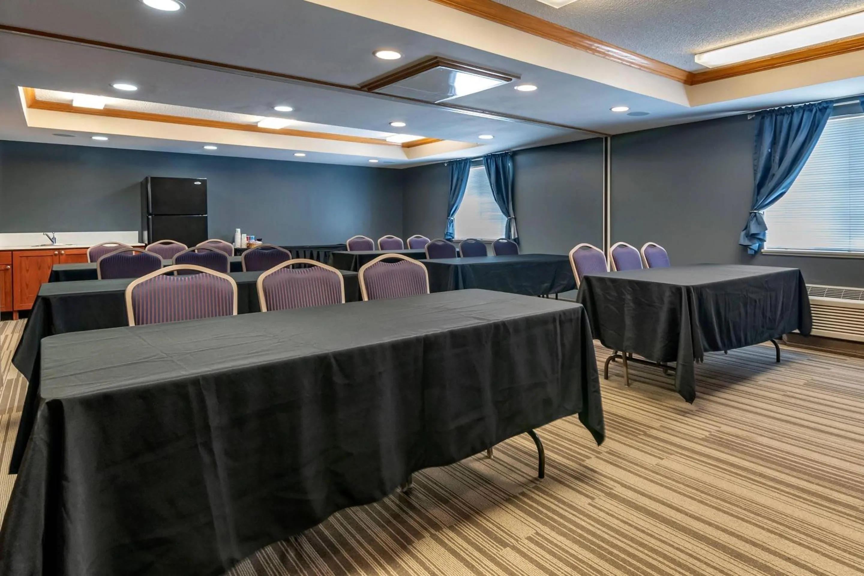 Meeting/conference room in MainStay Suites Emporia