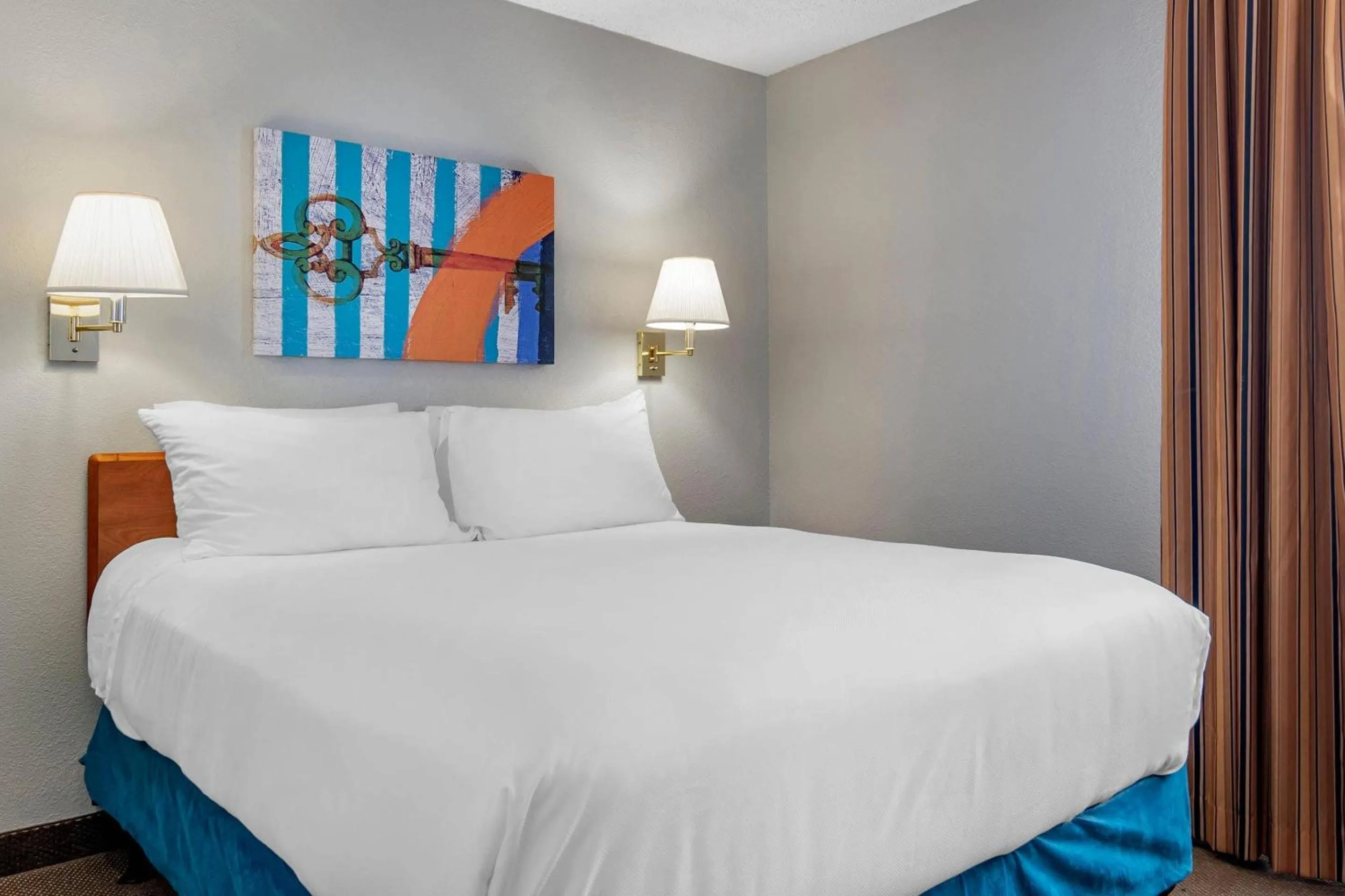 Bedroom, Bed in MainStay Suites Emporia