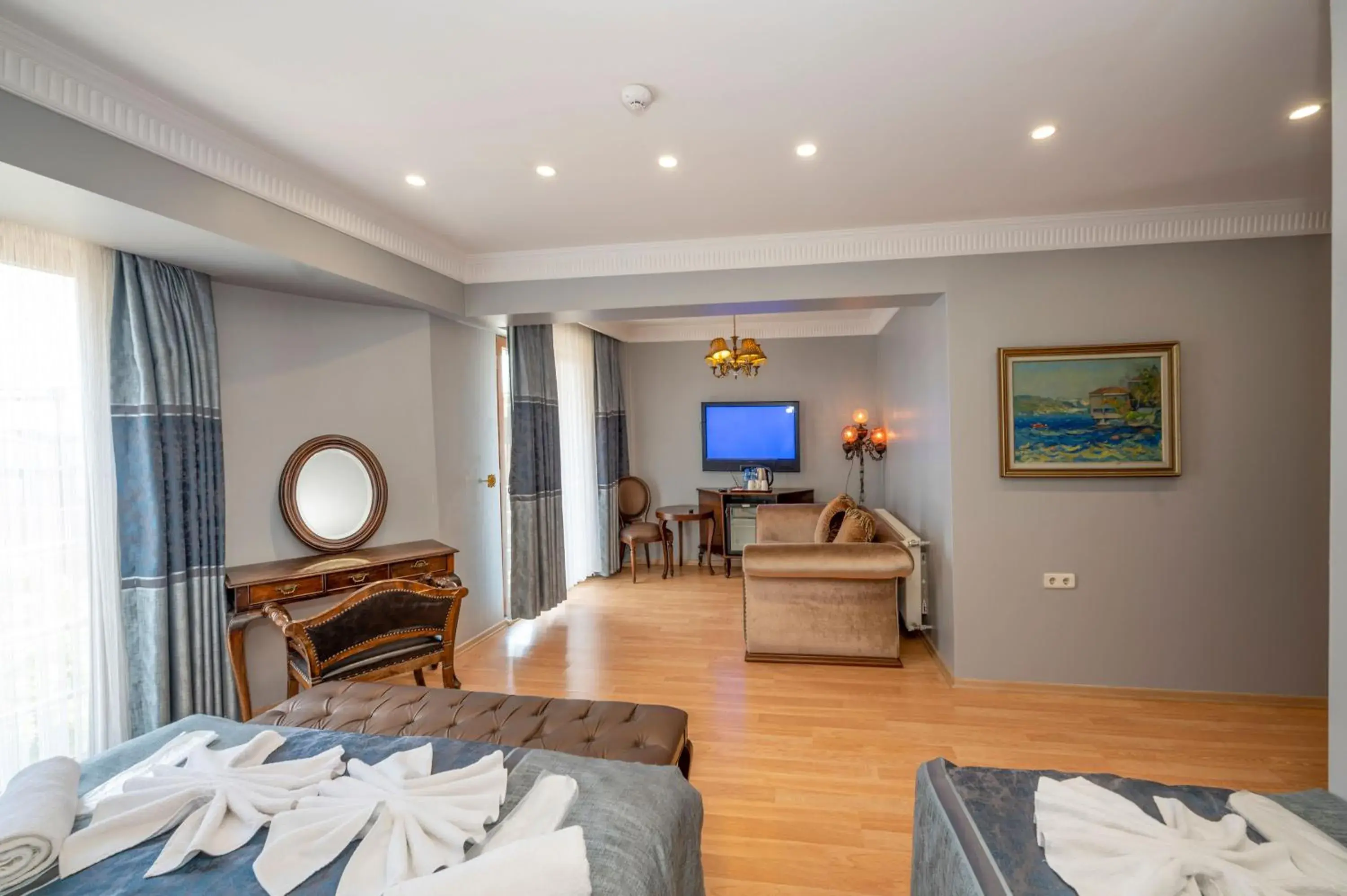 Deluxe Family Suite in Valdivia Hotel Deluxe Family Suite in Valdivia Hotel