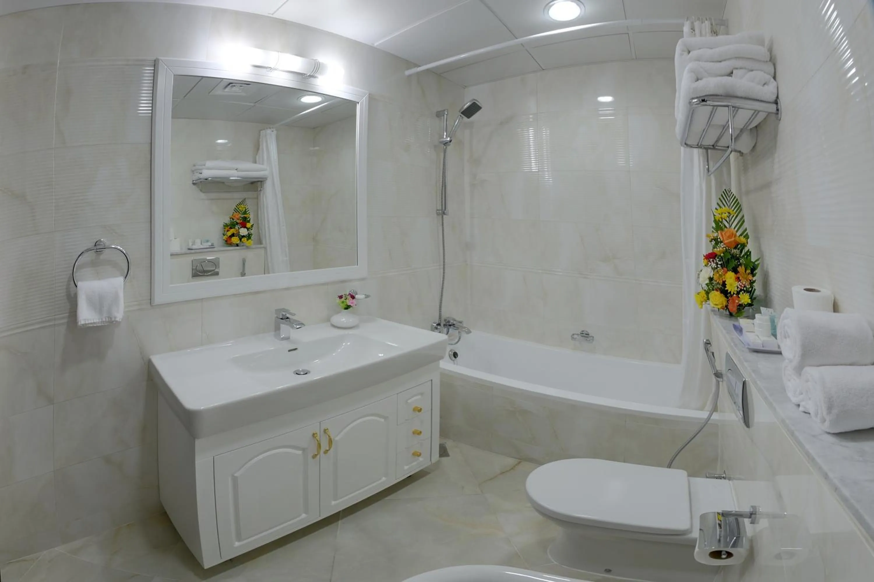 Bathroom in Deira Suites Deluxe Hotel Suites