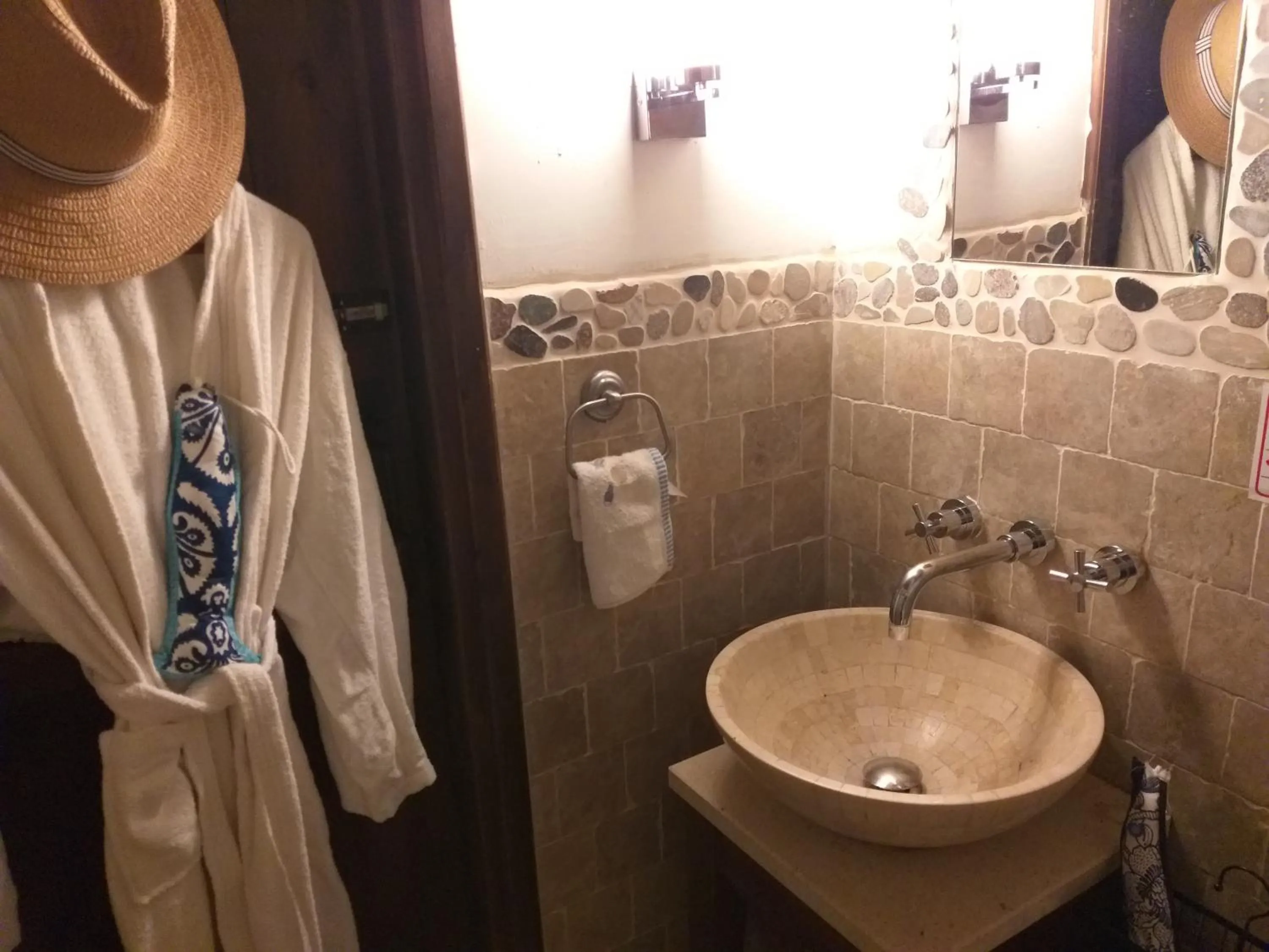 Bathroom in Stratos ArtDeco House
