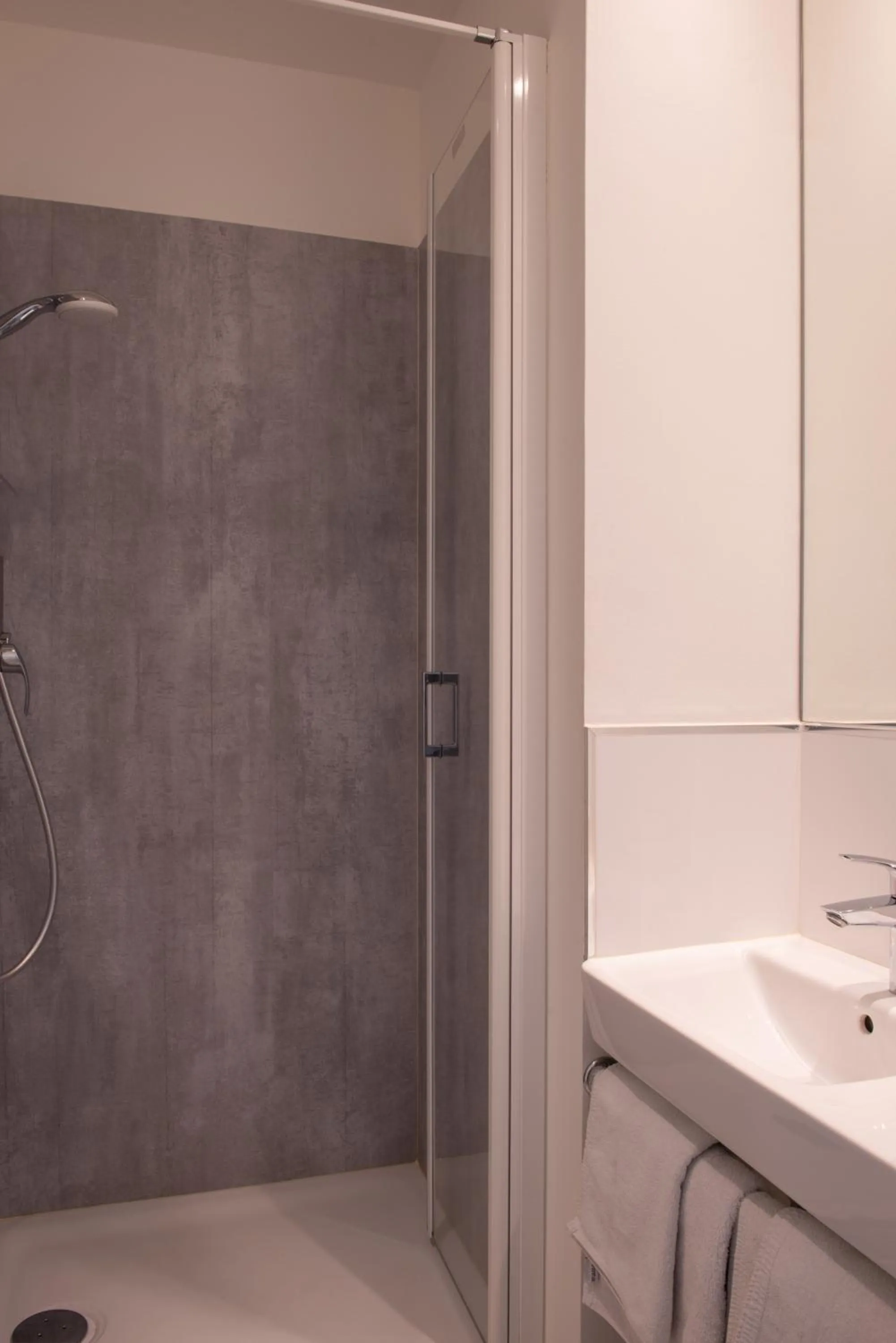 Pacific Hotel Fondary