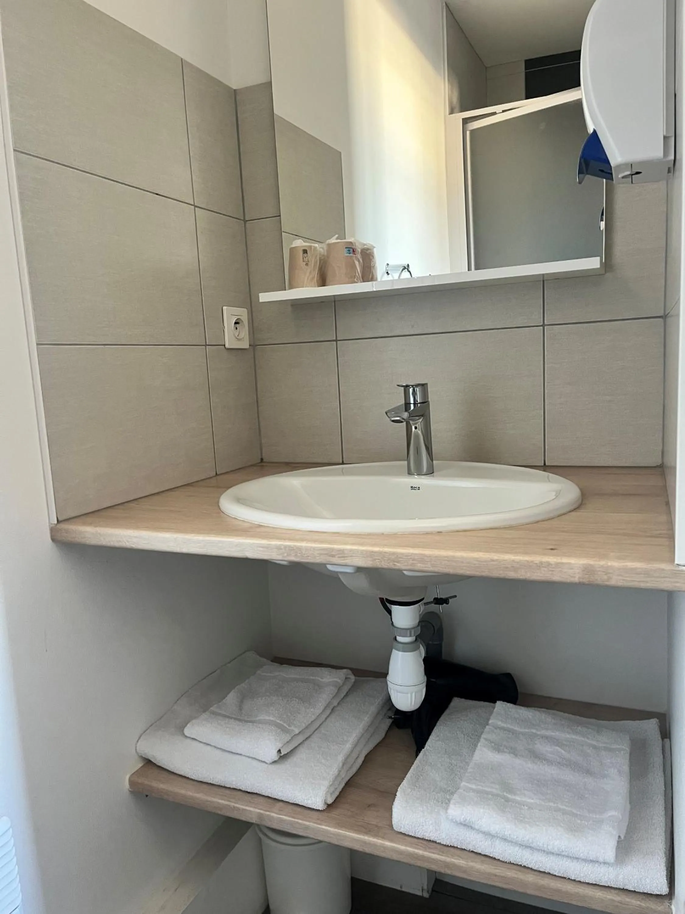 Hôtel de Bretagne - anciennement Queen Serenity Hotel