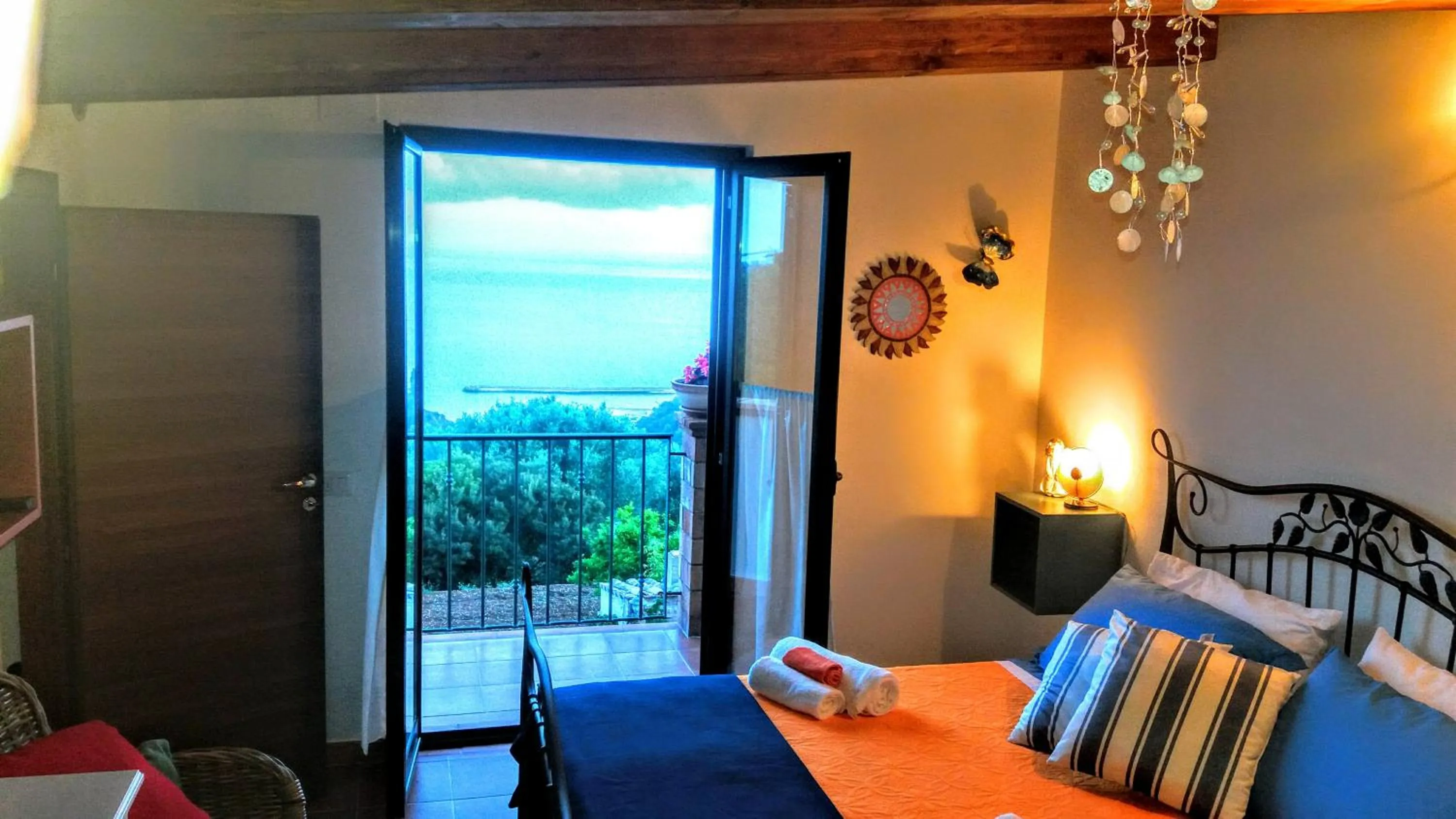 Bed in B&B Le Anthos