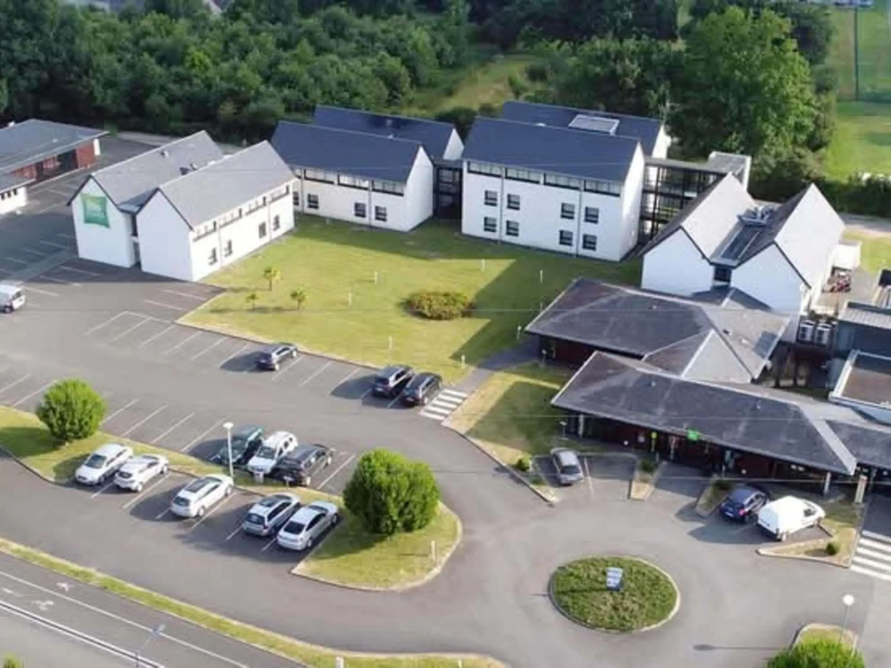 Property building in ibis Styles Segre Property building in ibis Styles Segre