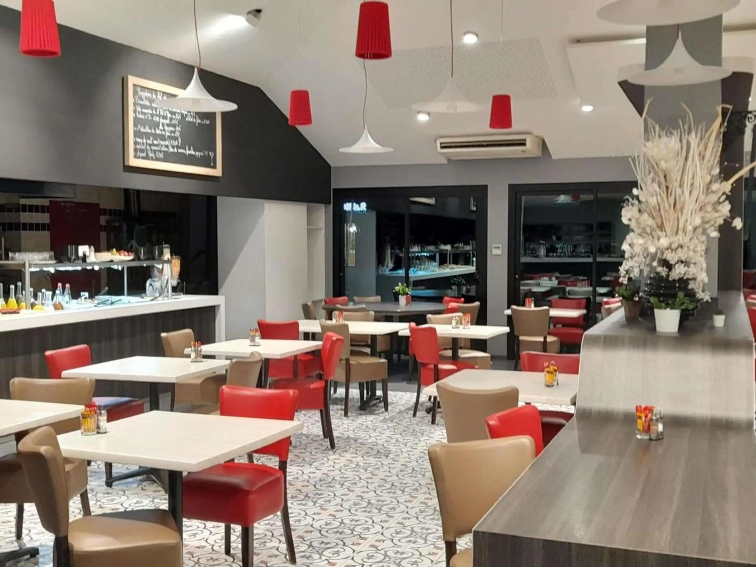 Restaurant/places to eat in ibis Styles Segre Restaurant/places to eat in ibis Styles Segre