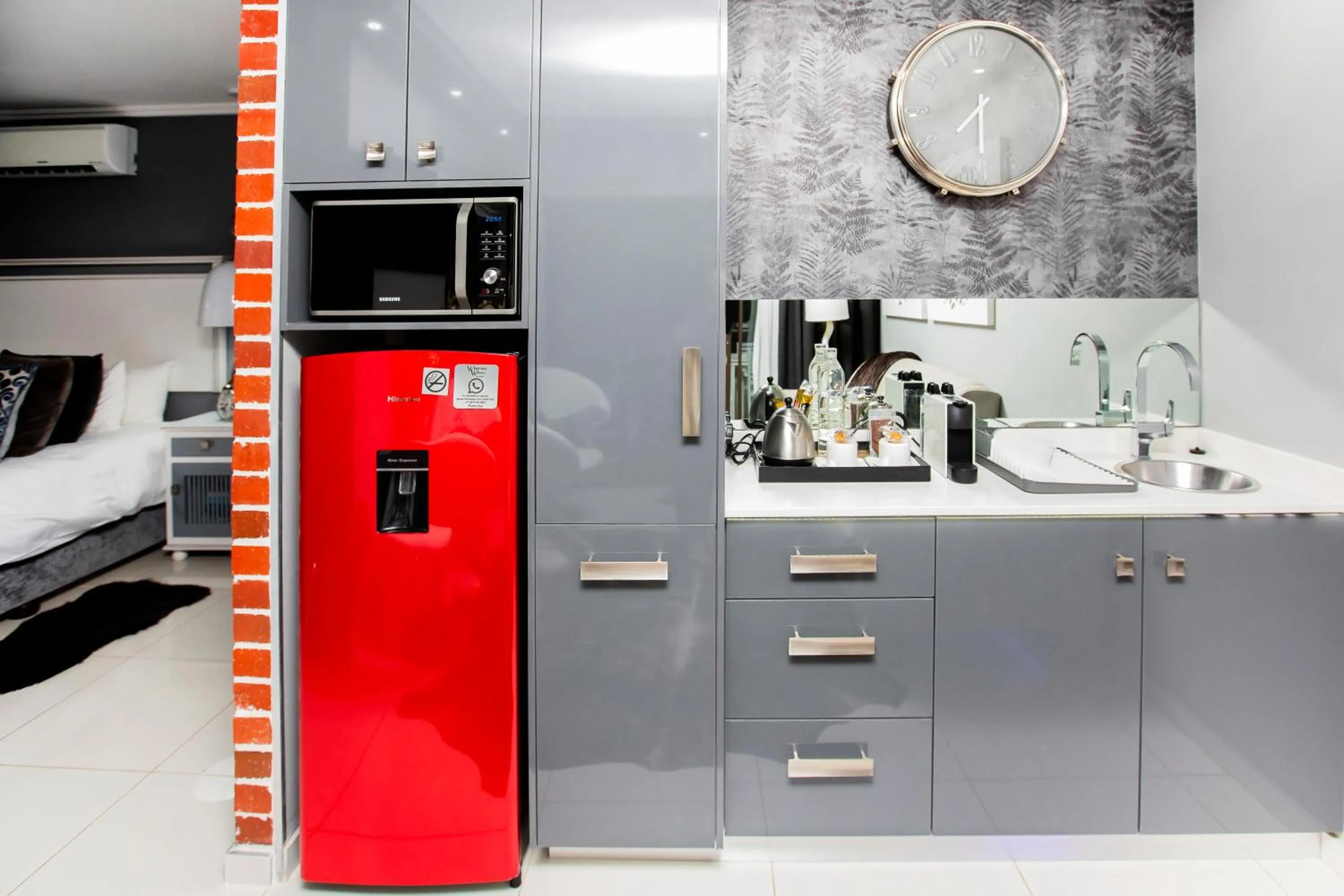 Kitchen or kitchenette in Wilderness Waters Boutique Suites - Adults Only