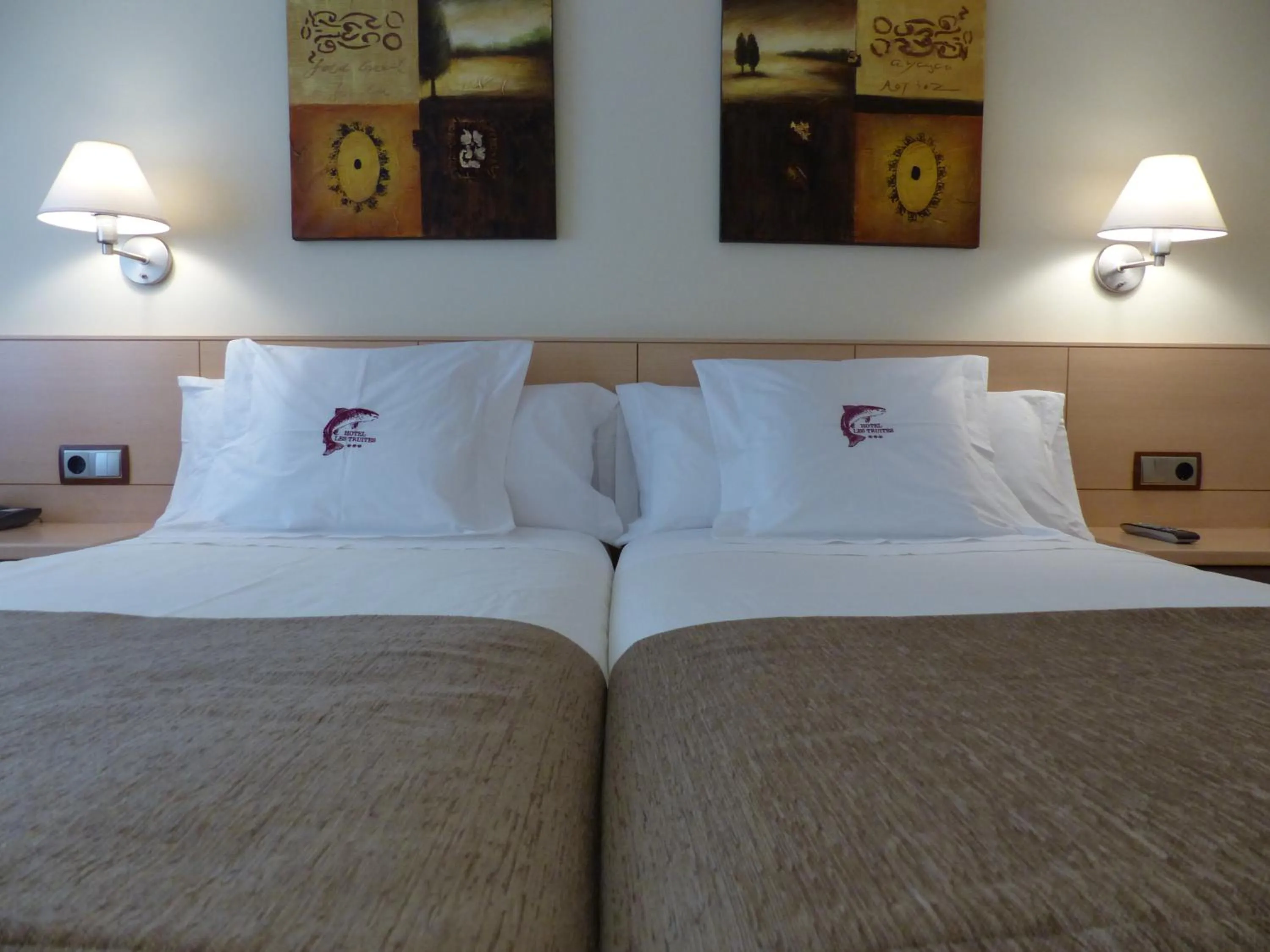 Bed in Hotel Les Truites Adults only