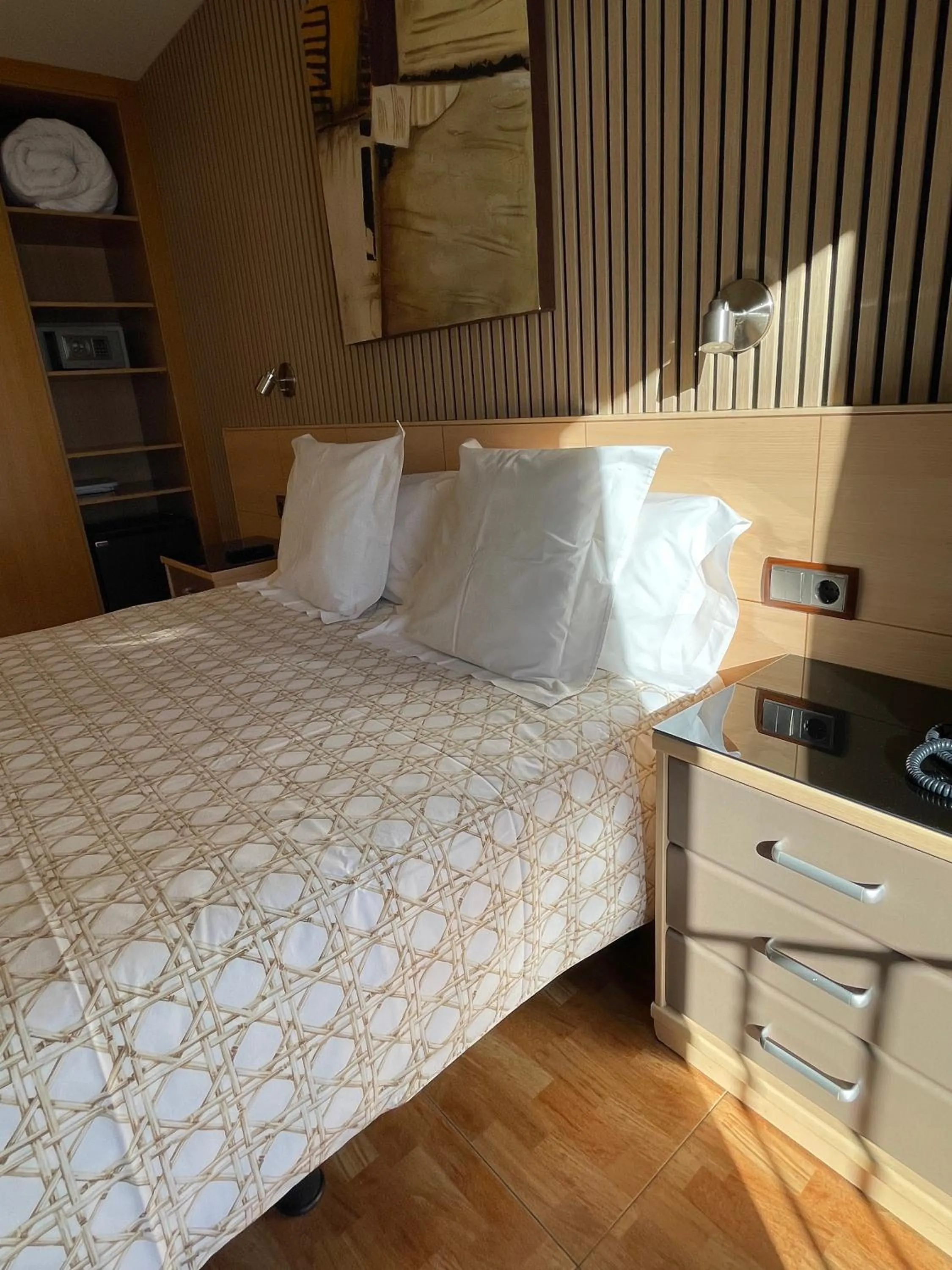 Photo of the whole room, Bed in Hotel Les Truites Adults only