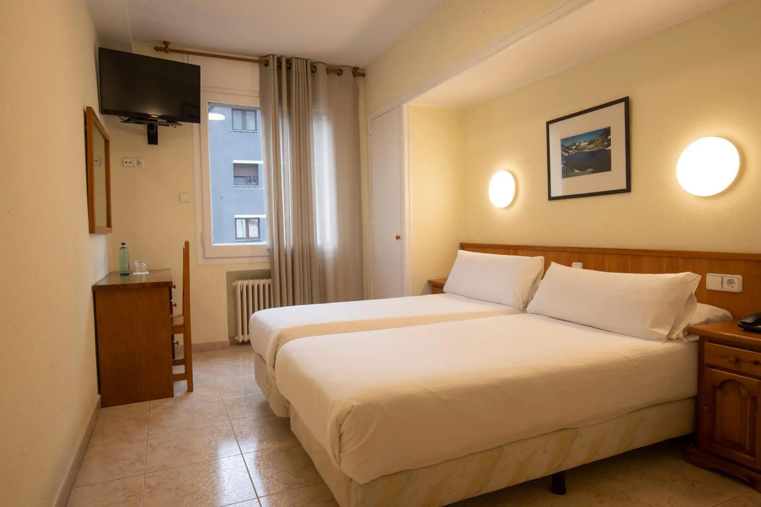 Bedroom, Bed in Hotel Oros by Nexta Bedroom, Bed in Hotel Oros by Nexta