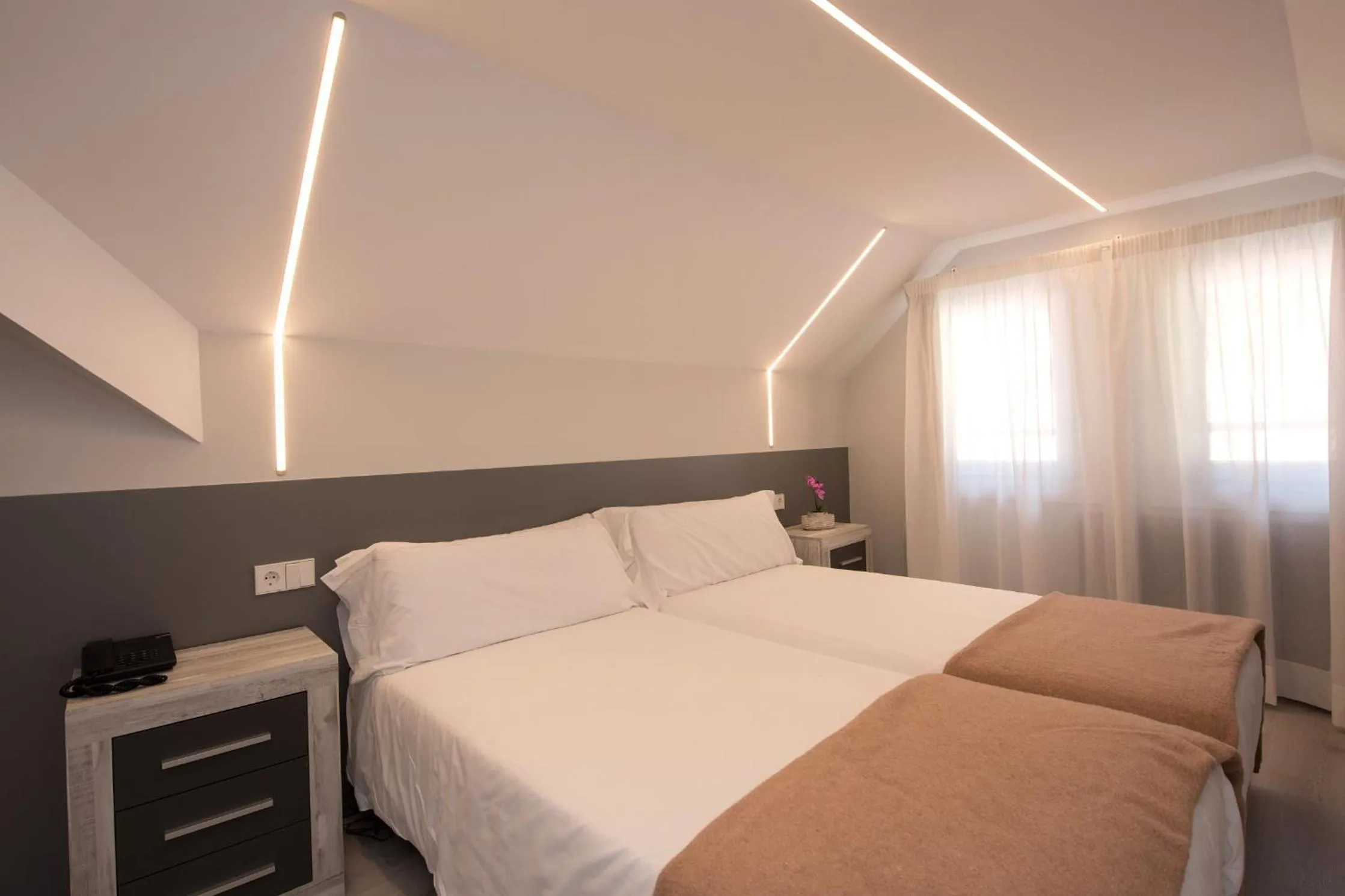 Bedroom, Bed in Evenia Oros