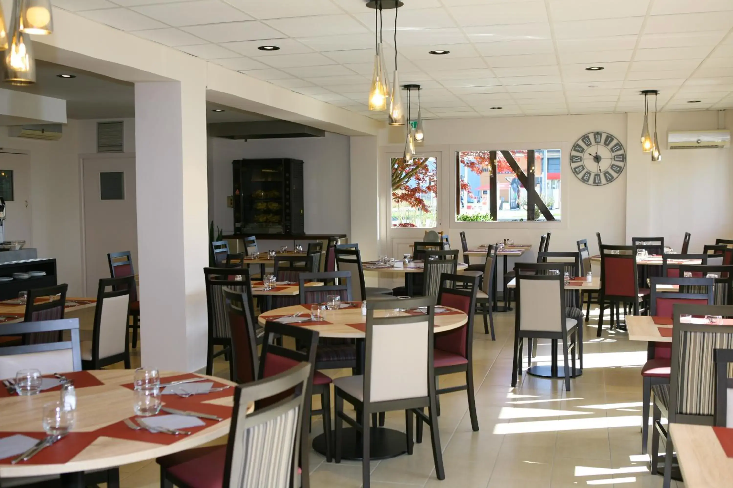 Restaurant/places to eat in Kyriad Chateauroux Restaurant/places to eat in Kyriad Chateauroux
