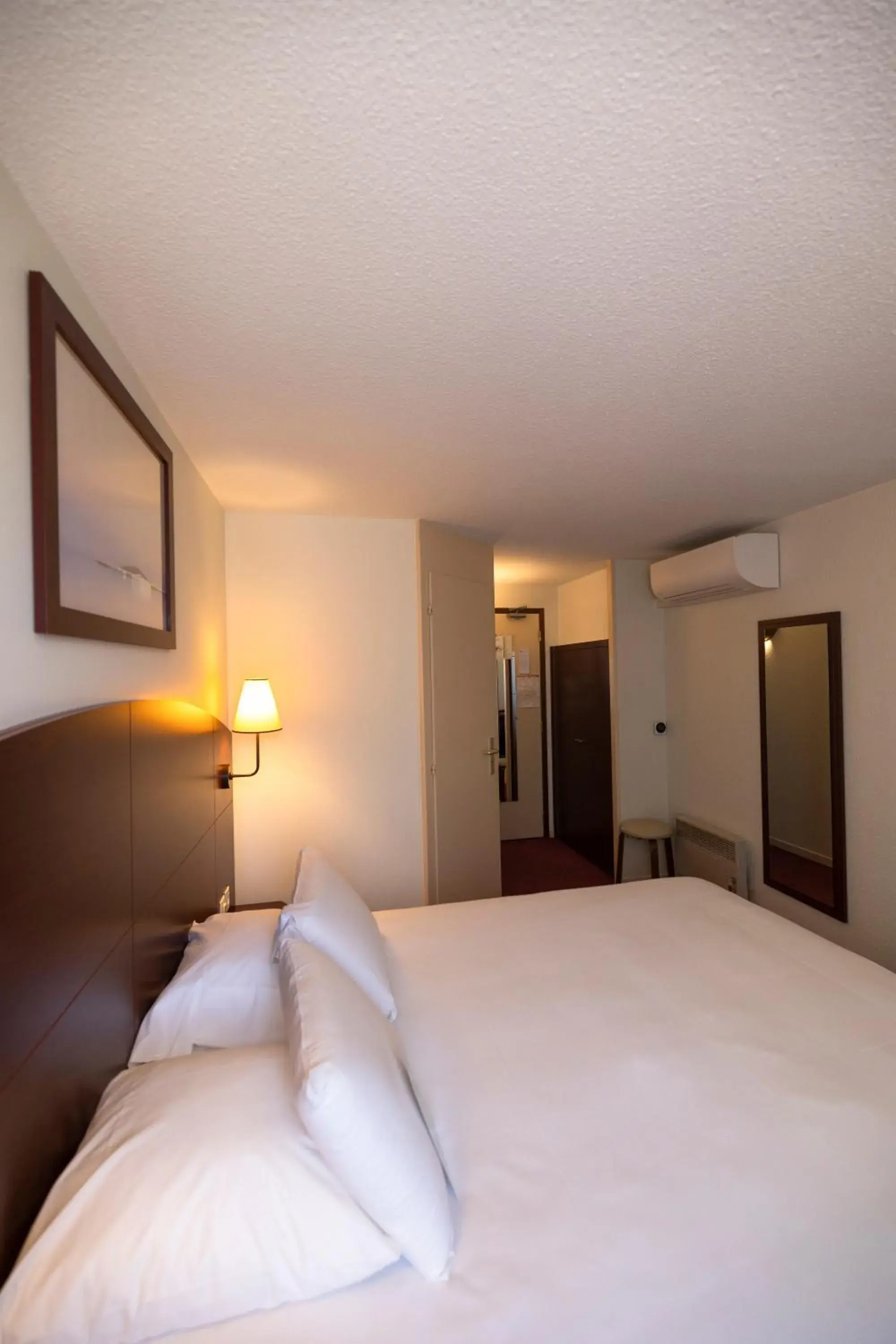 Bedroom, Bed in Kyriad Chateauroux Bedroom, Bed in Kyriad Chateauroux