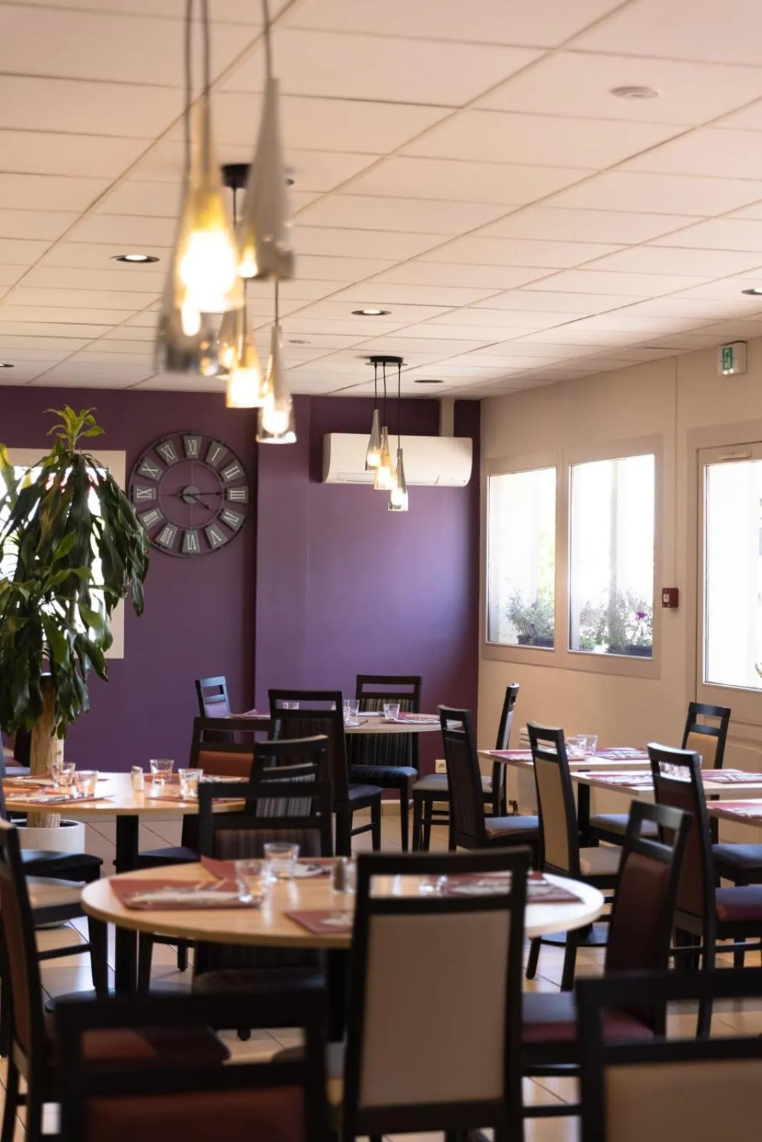 Restaurant/places to eat in Kyriad Chateauroux