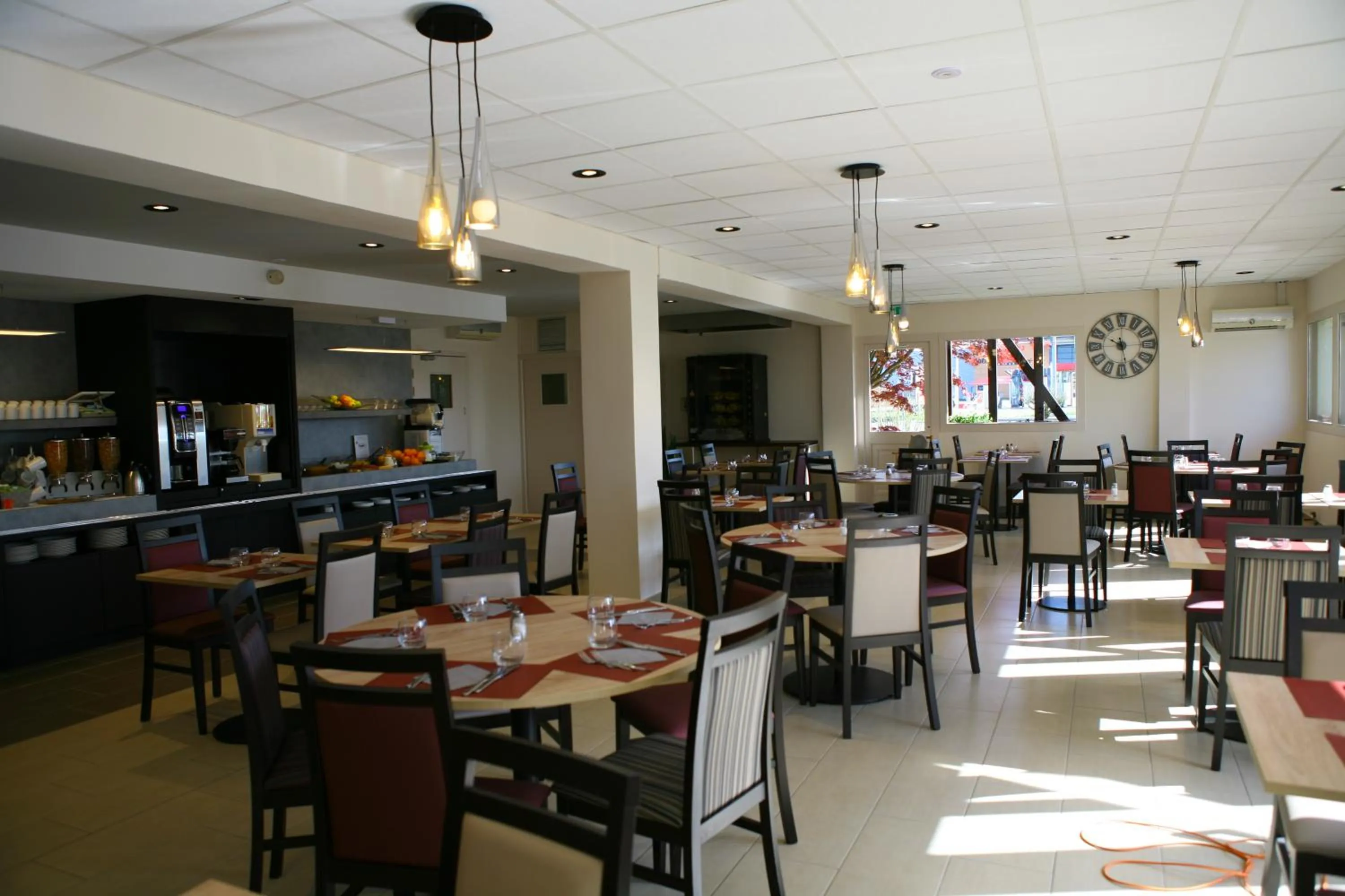Restaurant/places to eat in Kyriad Chateauroux