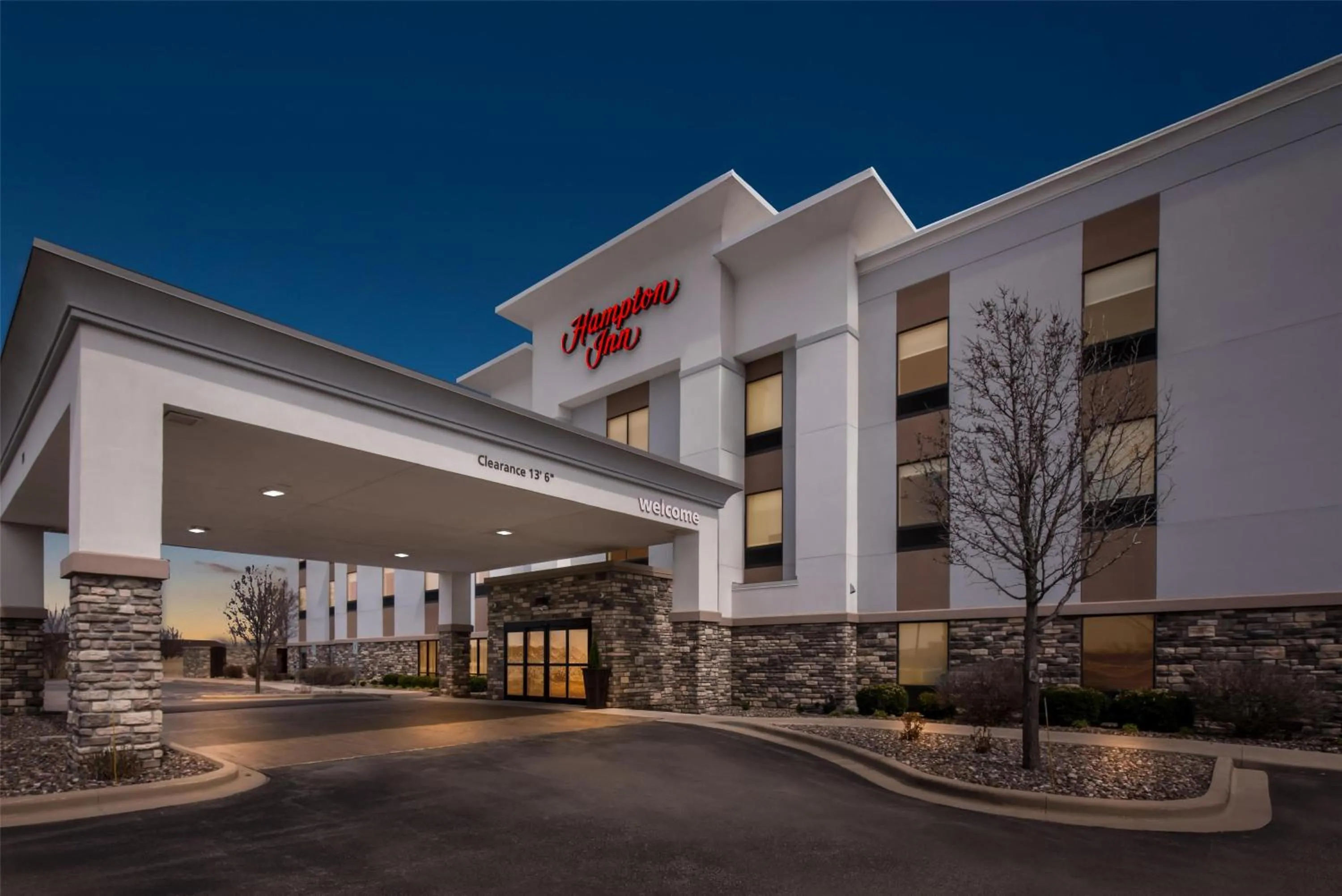 Property building in Hampton Inn Fond du Lac