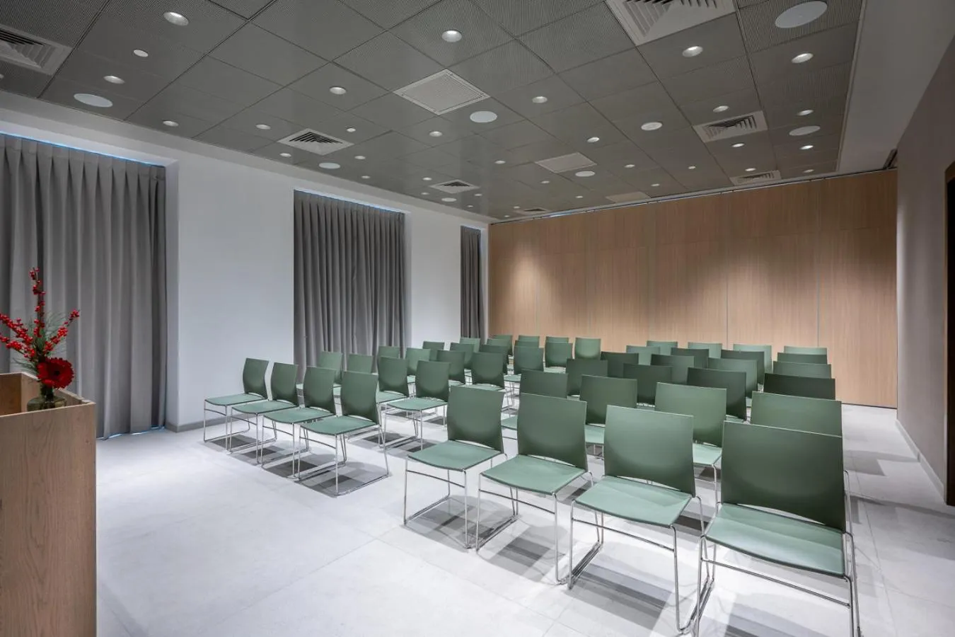 Meeting/conference room in Leonardo Plaza City Tower Tel Aviv