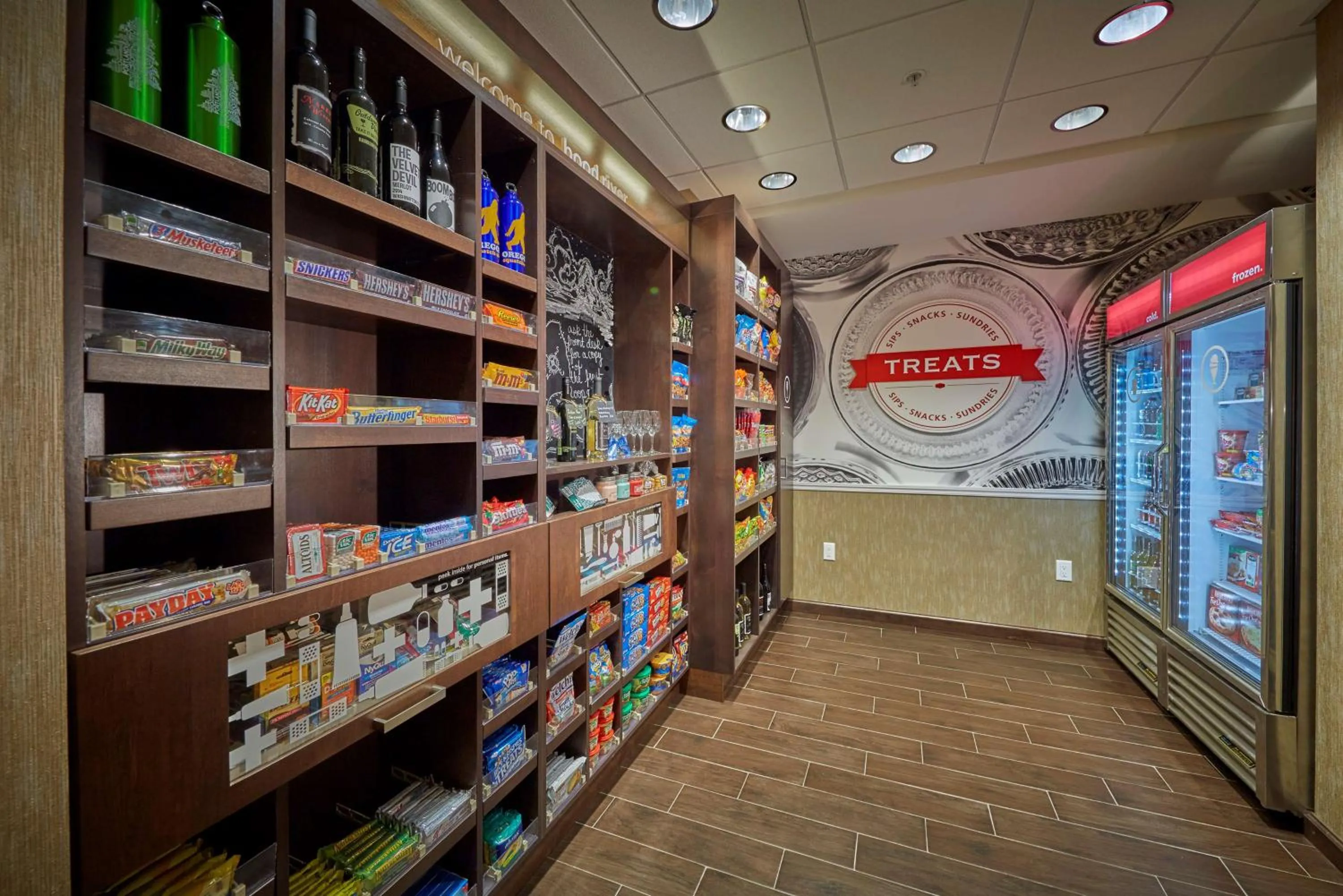 Restaurant/places to eat in Hampton Inn & Suites Hood River