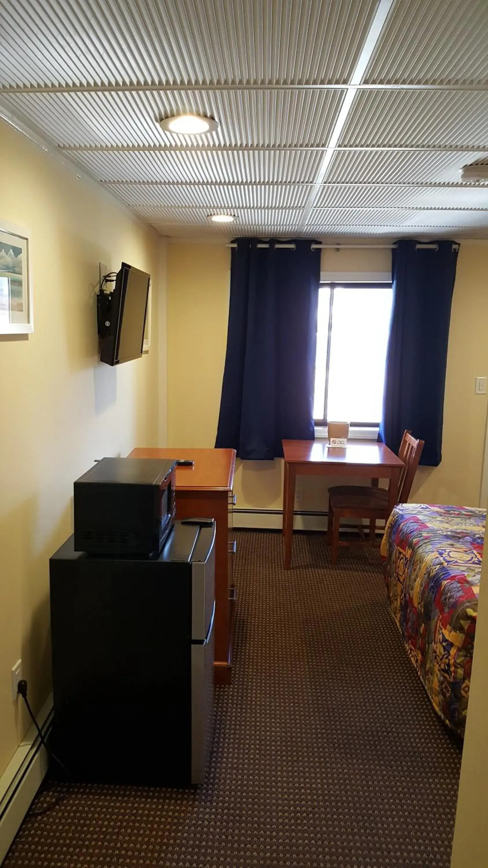 Budget One Double Bed in Atlantic Motel Budget One Double Bed in Atlantic Motel