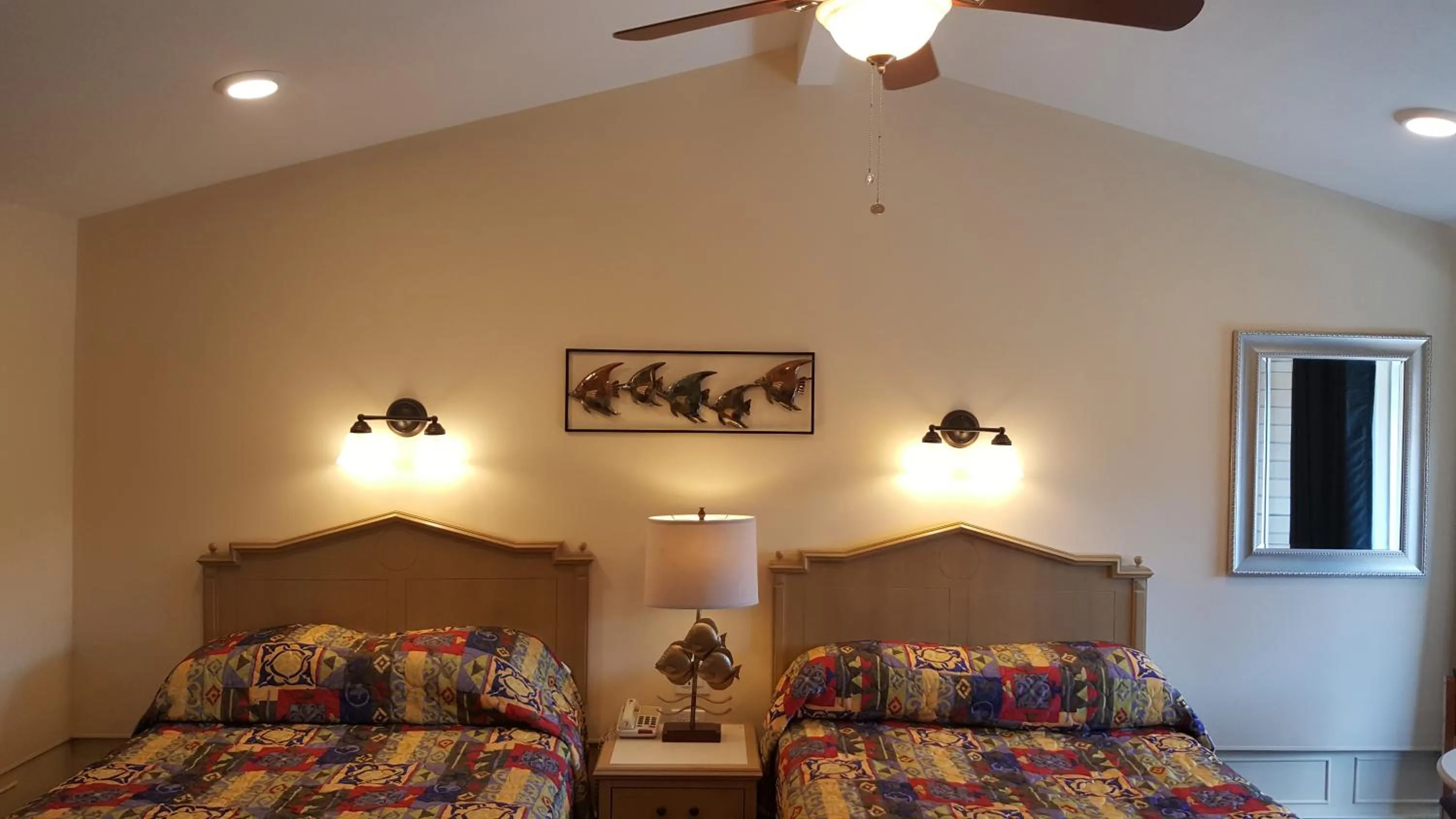 Bedroom, Bed in Atlantic Motel