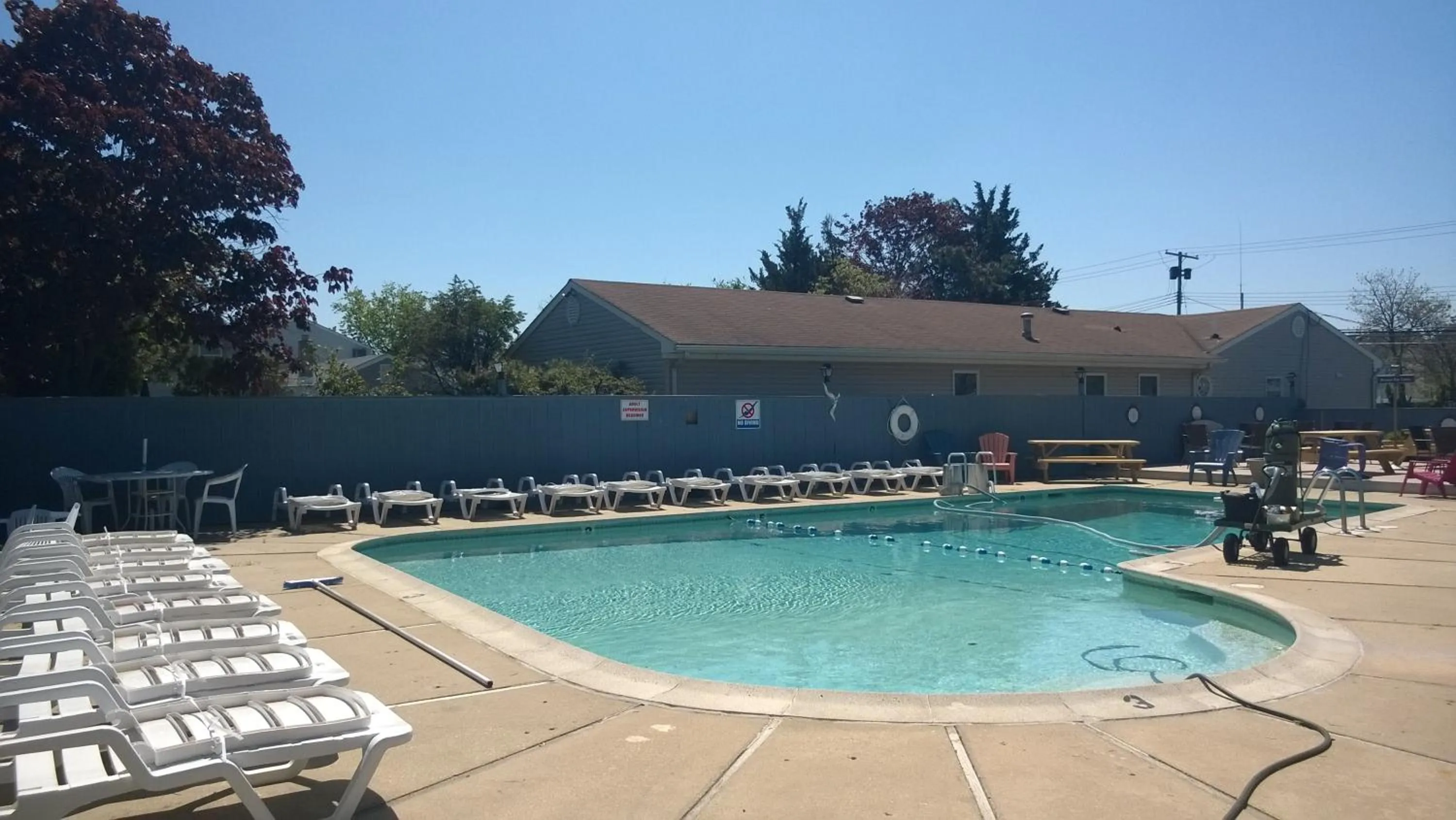 Swimming pool in Atlantic Motel