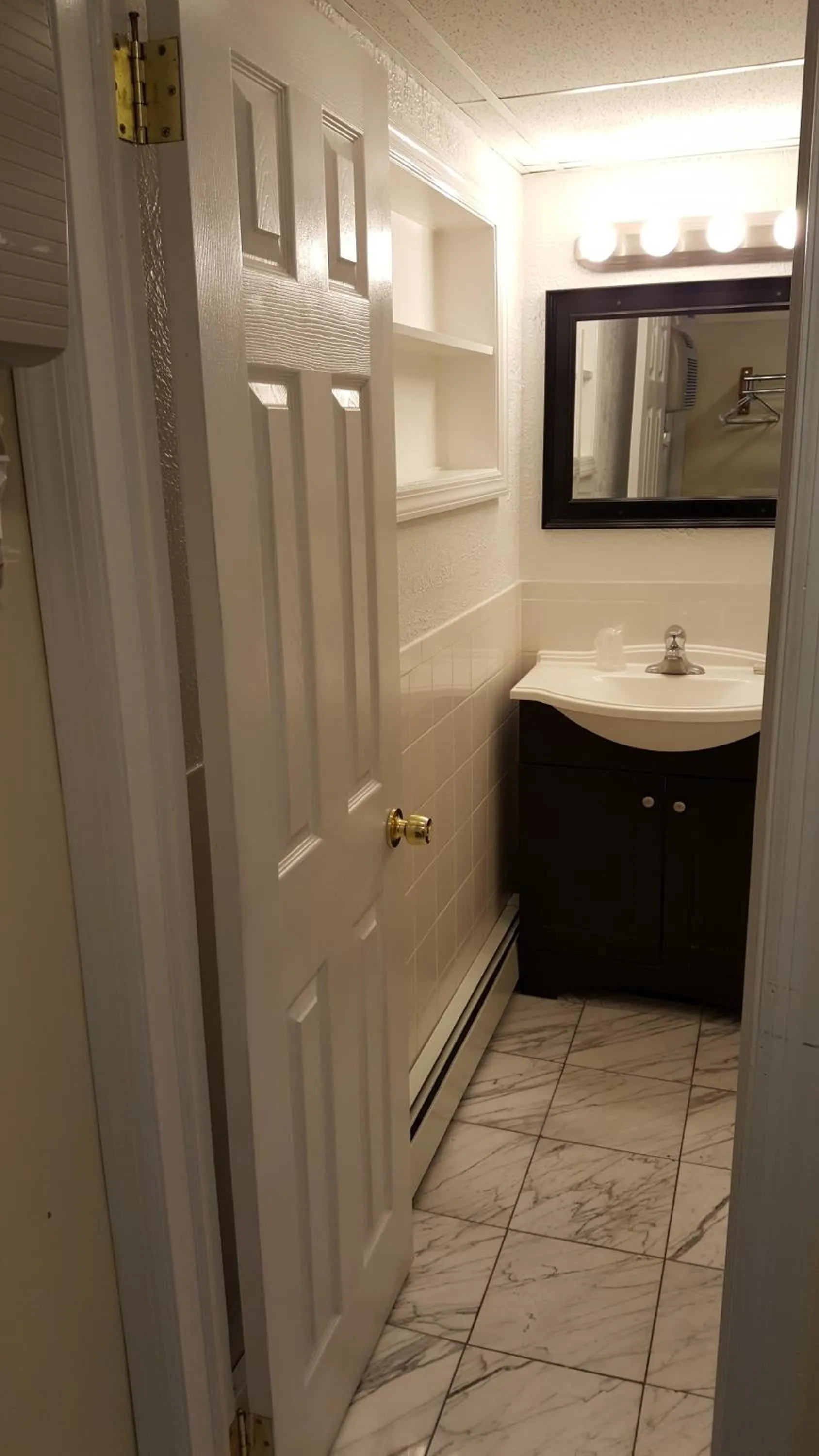 Bathroom in Atlantic Motel