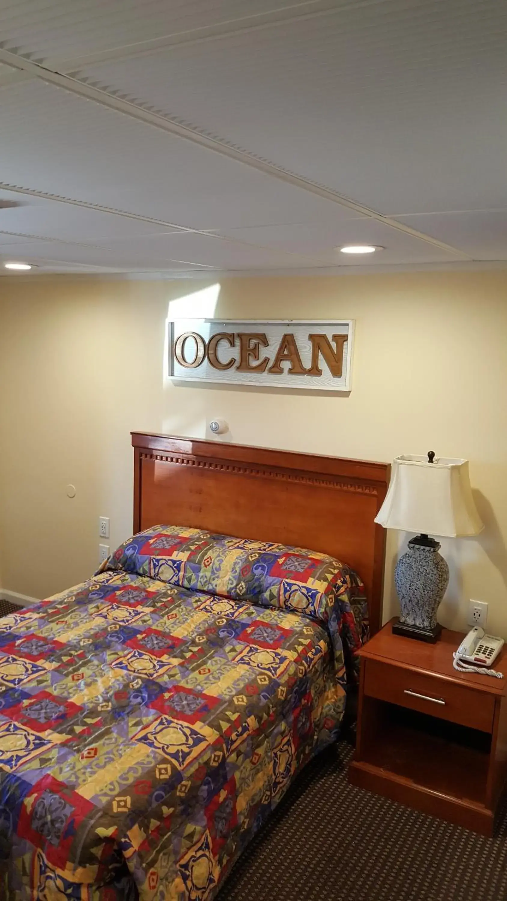 Budget One Double Bed in Atlantic Motel Budget One Double Bed in Atlantic Motel