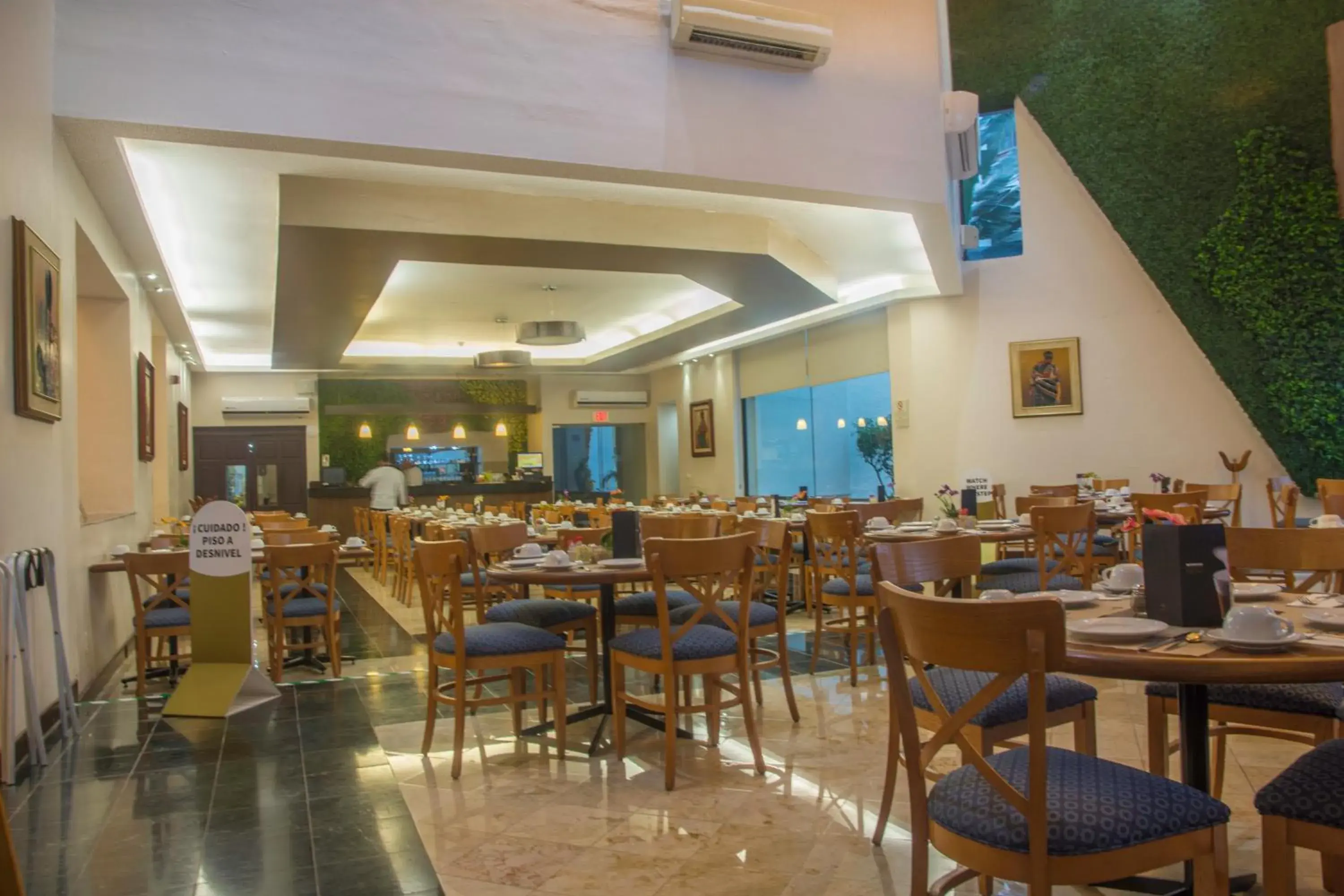 Restaurant/places to eat in Continental Caribe Bay Restaurant/places to eat in Continental Caribe Bay