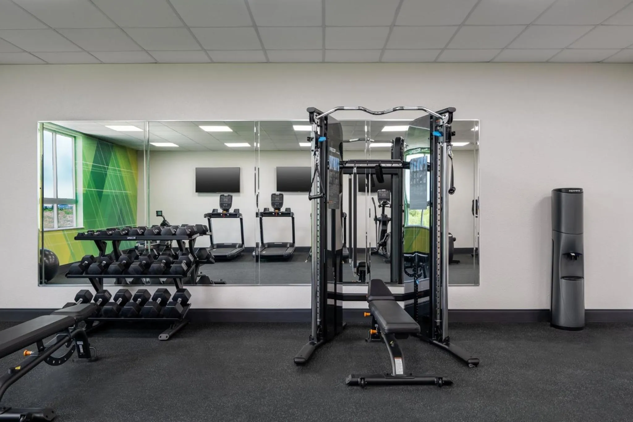 Fitness centre/facilities in Galveston Inn & Suites Hotel