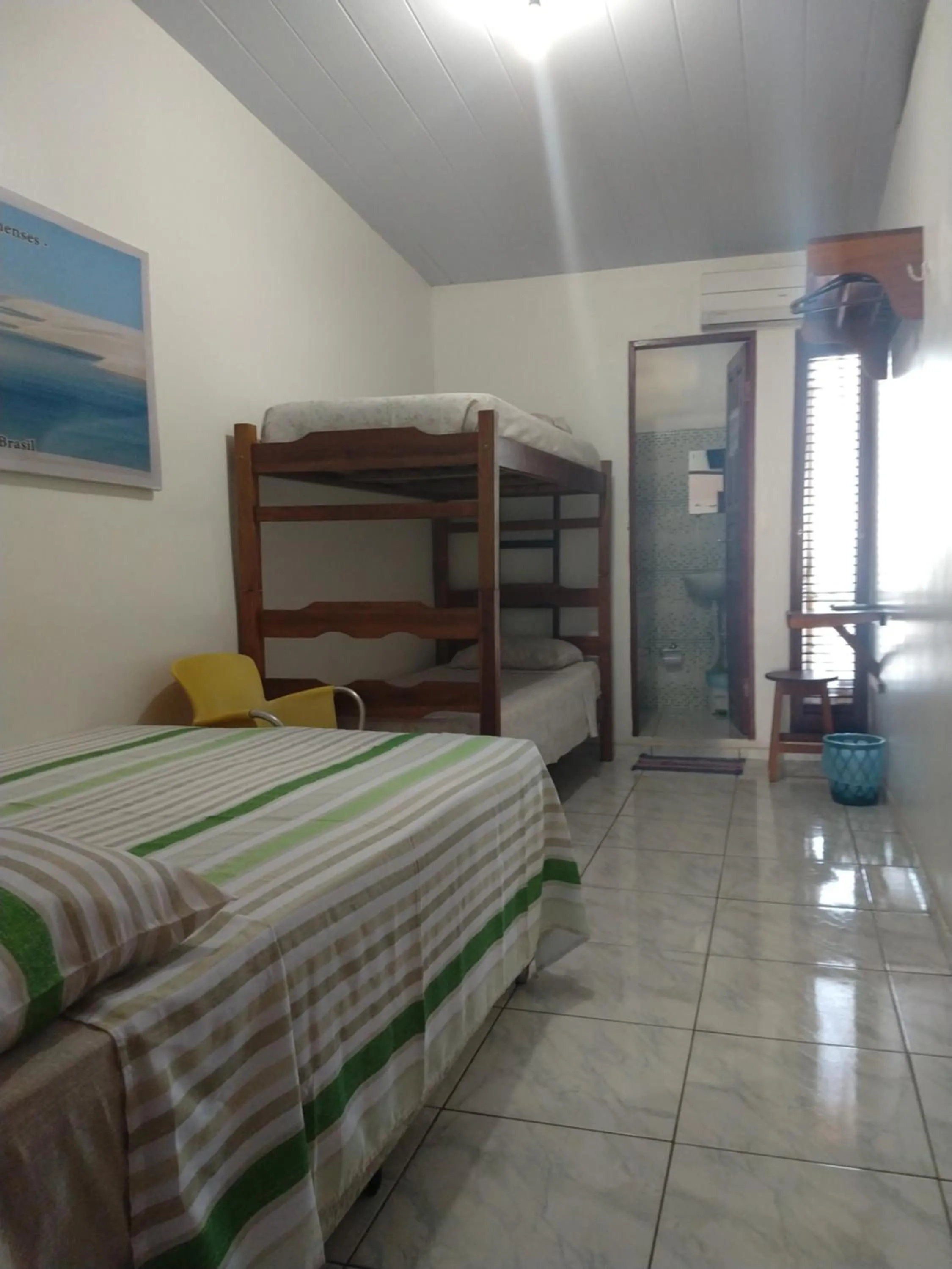 Photo of the whole room, Bed in Pousada Jatobá