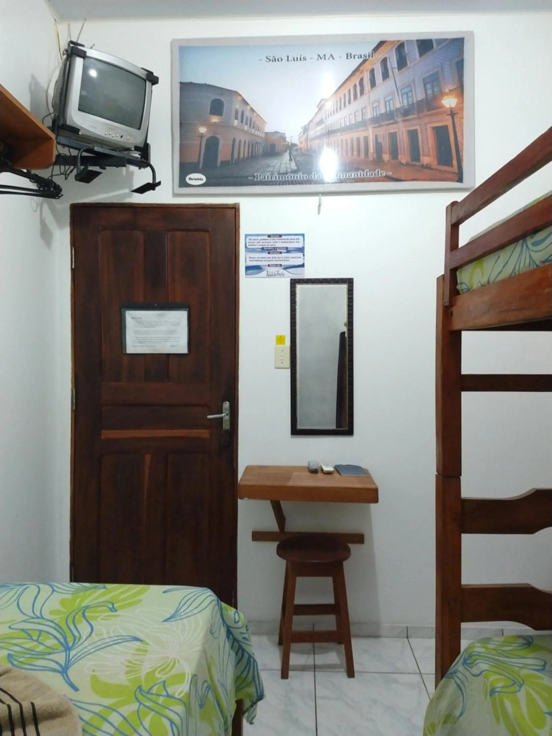 Photo of the whole room, Bed in Pousada Jatobá