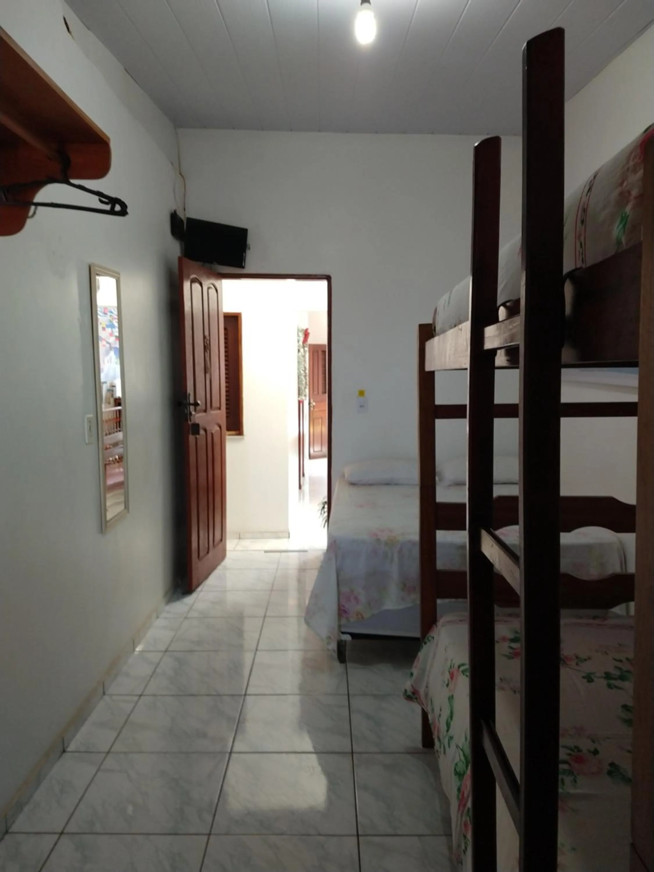 Photo of the whole room, Bed in Pousada Jatobá