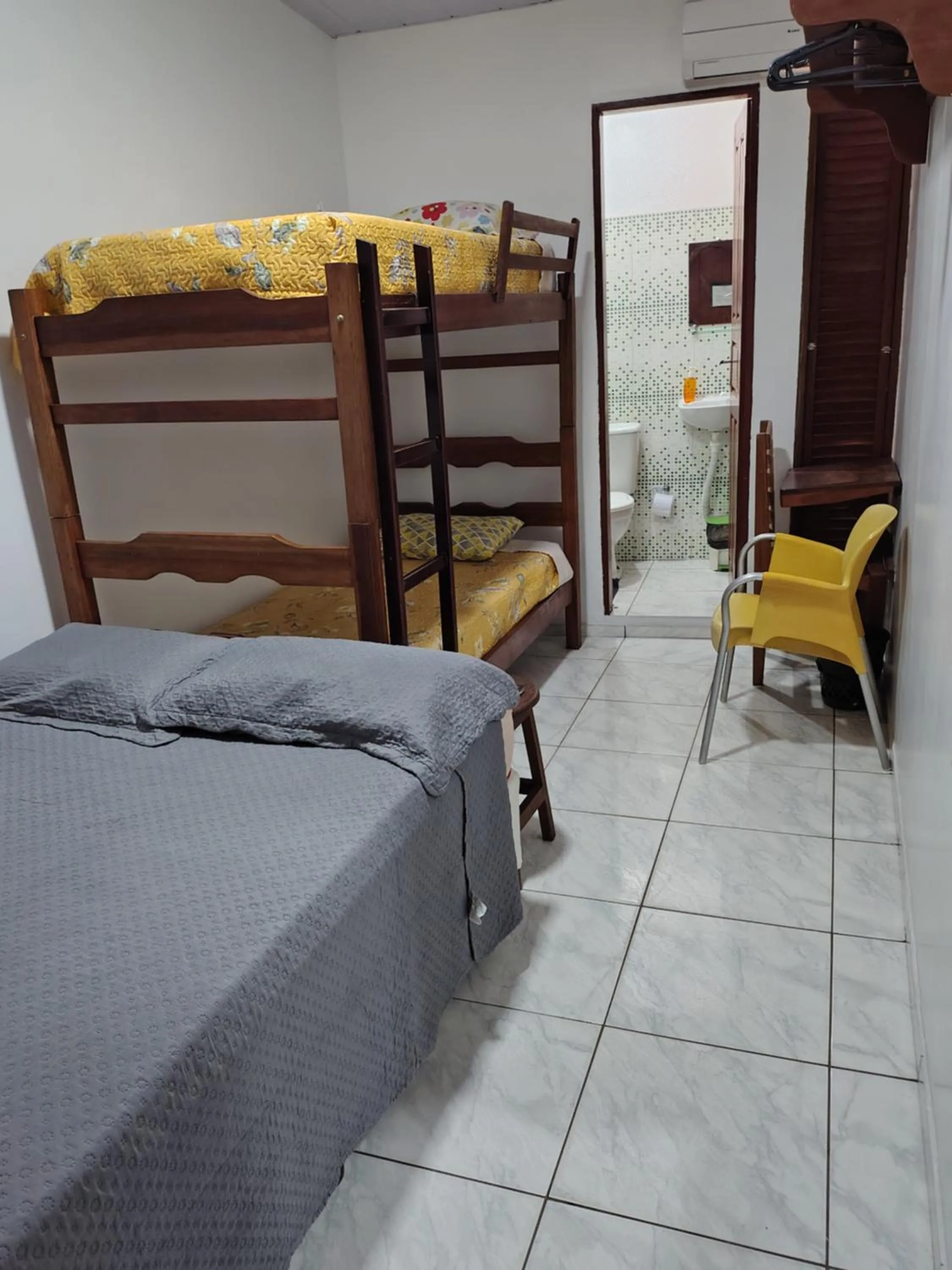 Photo of the whole room, Bed in Pousada Jatobá