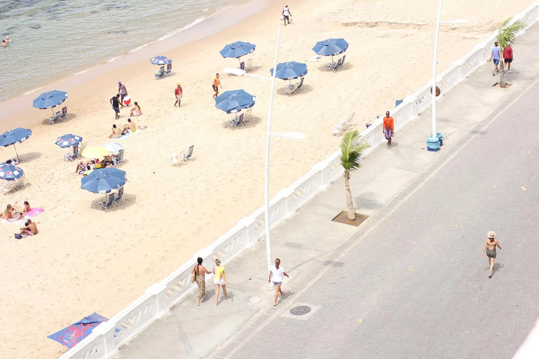 People in Flat Farol da Barra