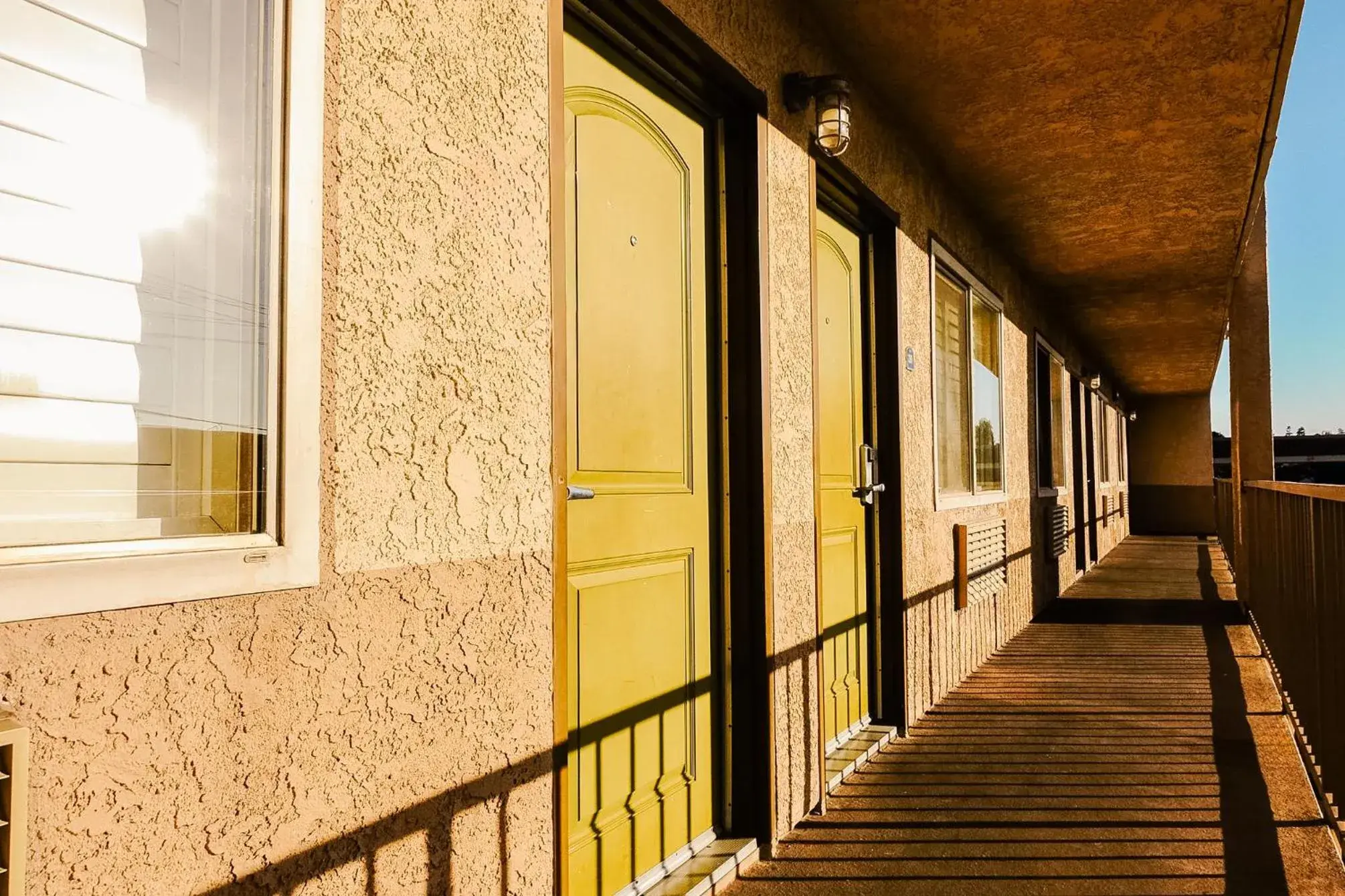 Property building in Tropic Lodge Property building in Tropic Lodge