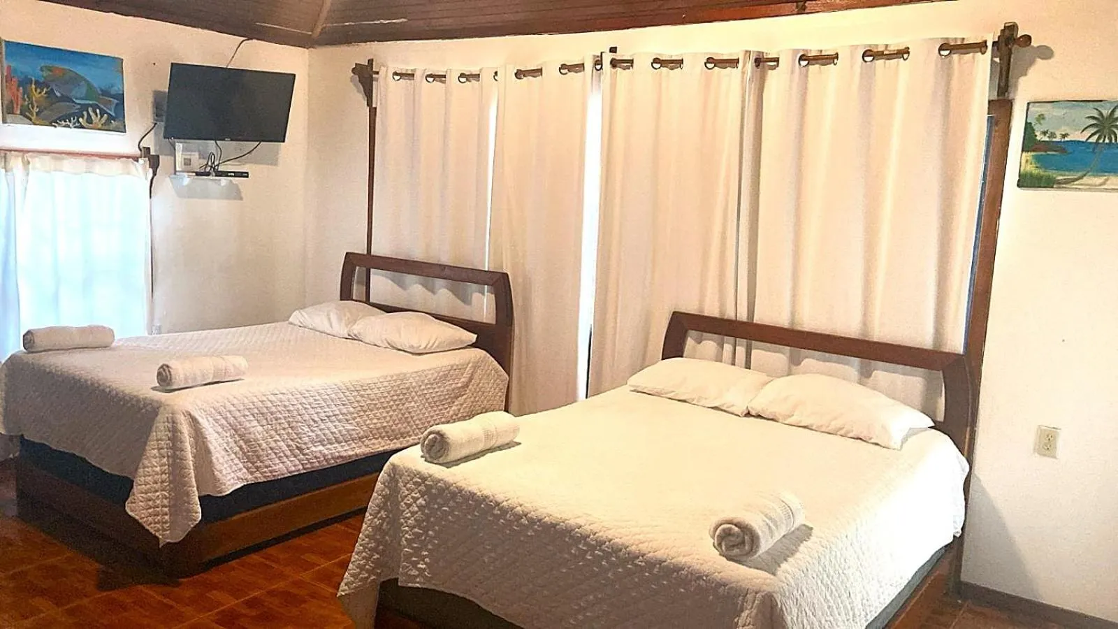 Bedroom, Bed in Coconut Tree West Bay