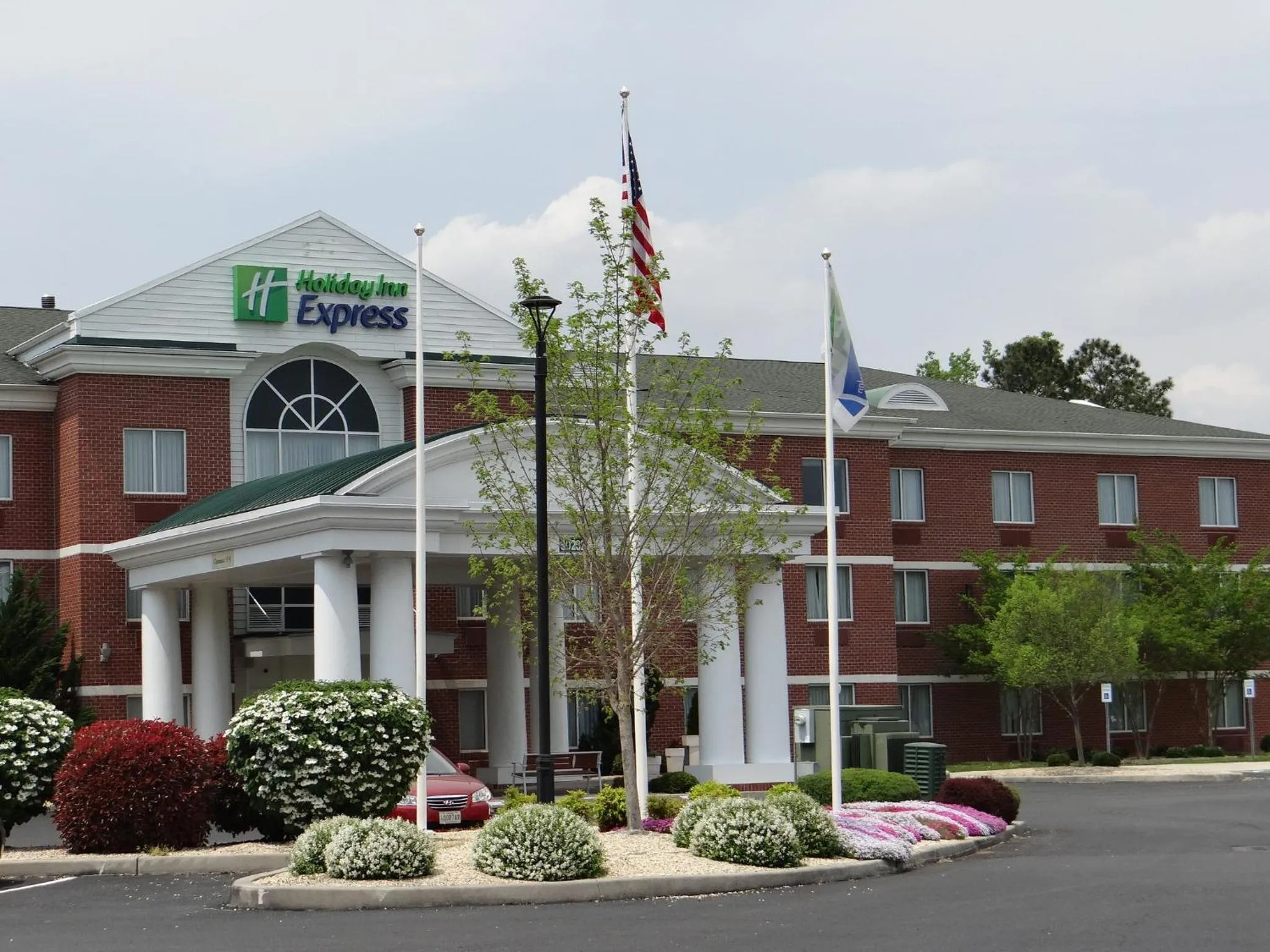 Property building in Holiday Inn Express Hotel & Suites Salisbury - Delmar by IHG