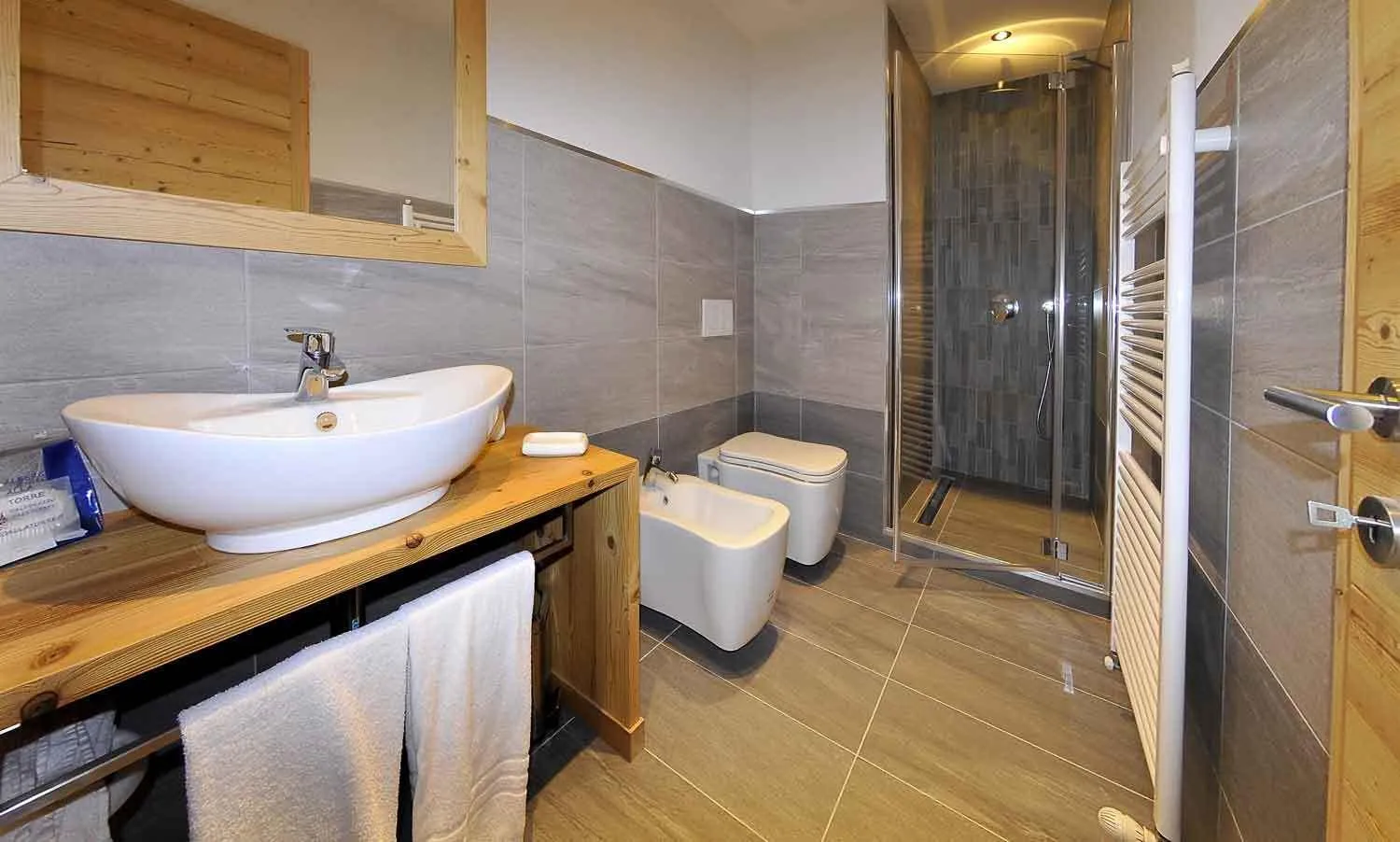 Bathroom in Albergo Alla Torre