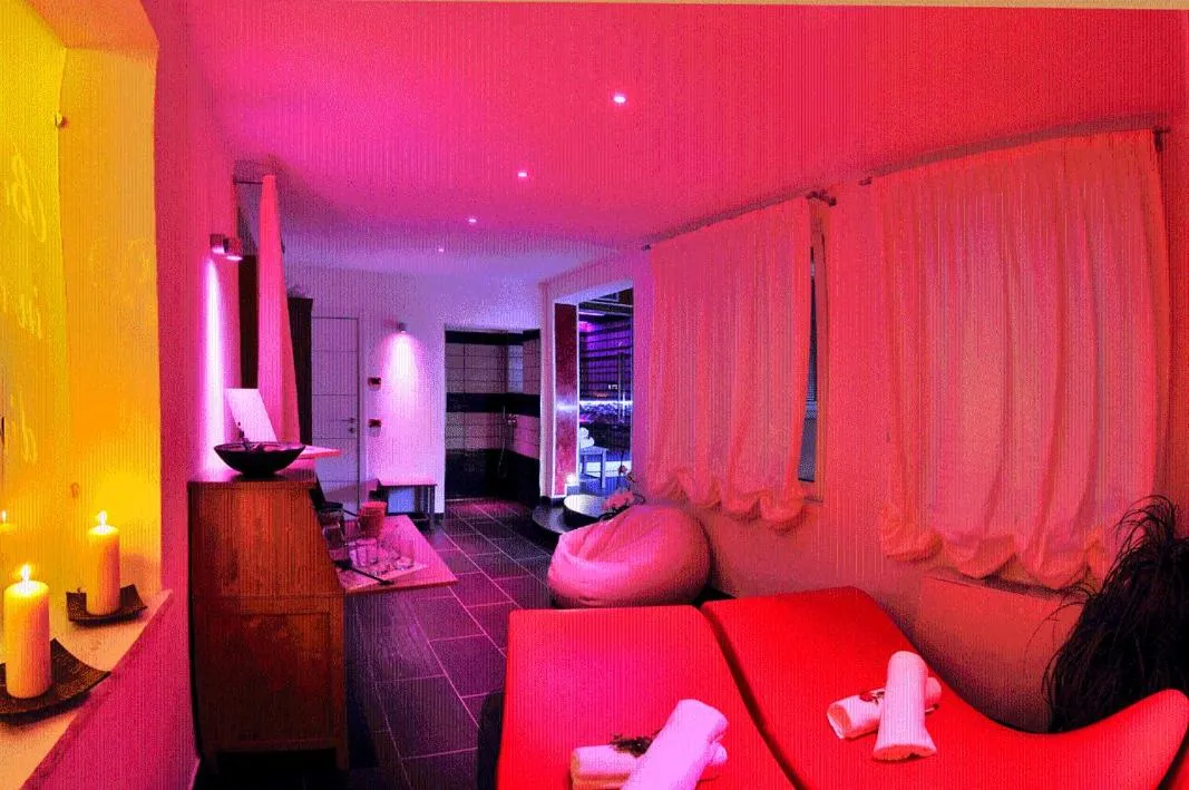 Spa and wellness centre/facilities, Bed in Albergo Alla Torre