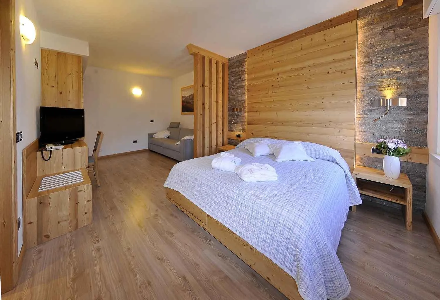 Photo of the whole room, Bed in Albergo Alla Torre