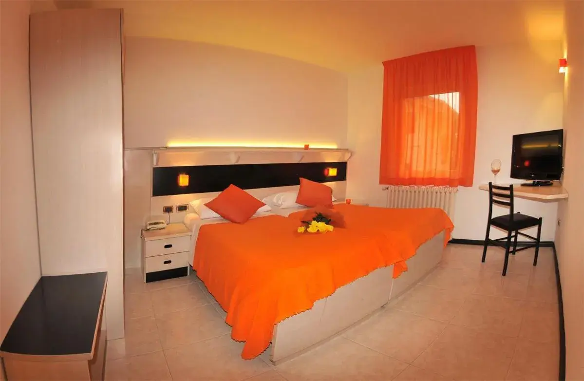 Double or Twin Room in Albergo Alla Torre Double or Twin Room in Albergo Alla Torre