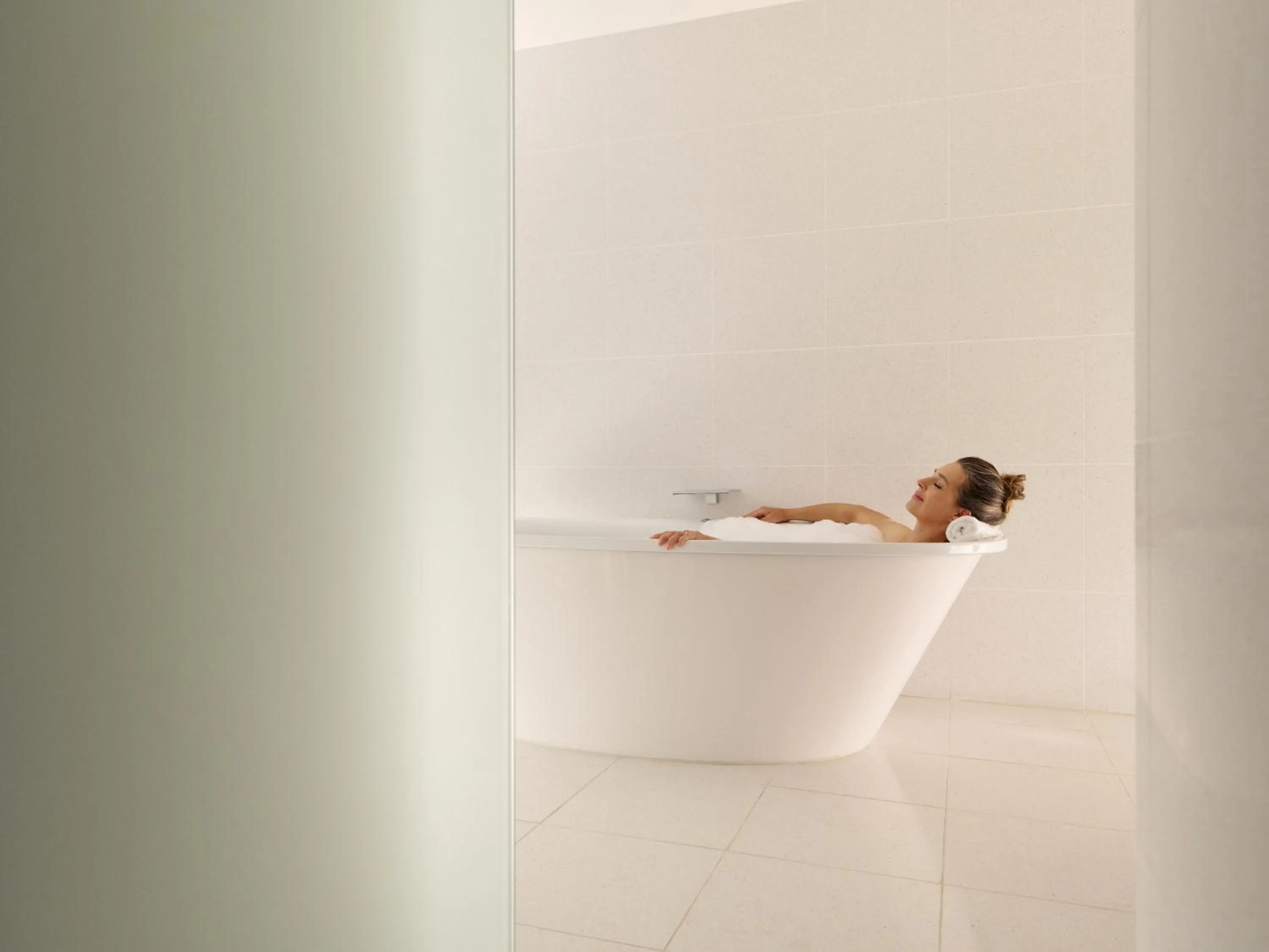 Bath in RACV Torquay Resort