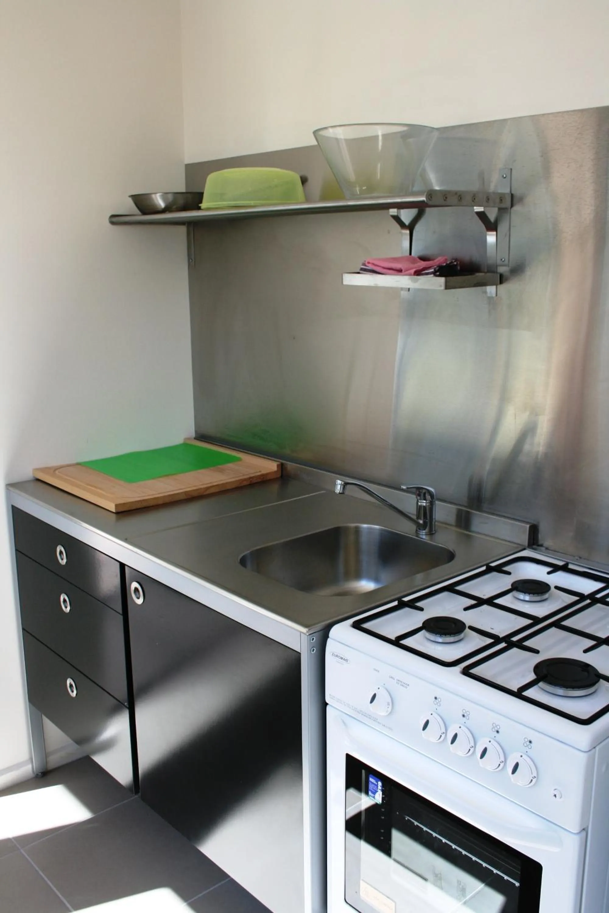 Kitchen or kitchenette in Craggy Peaks Wilderness Cabins