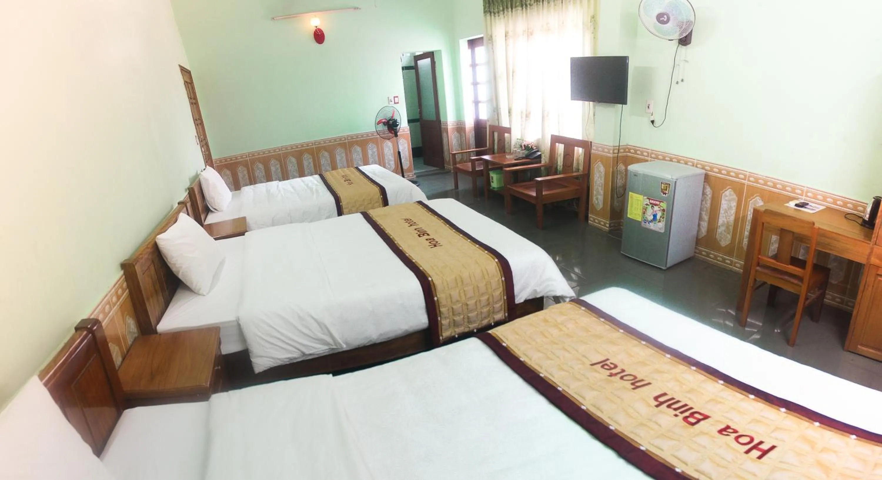 Bedroom, Bed in Hoa Binh Hotel