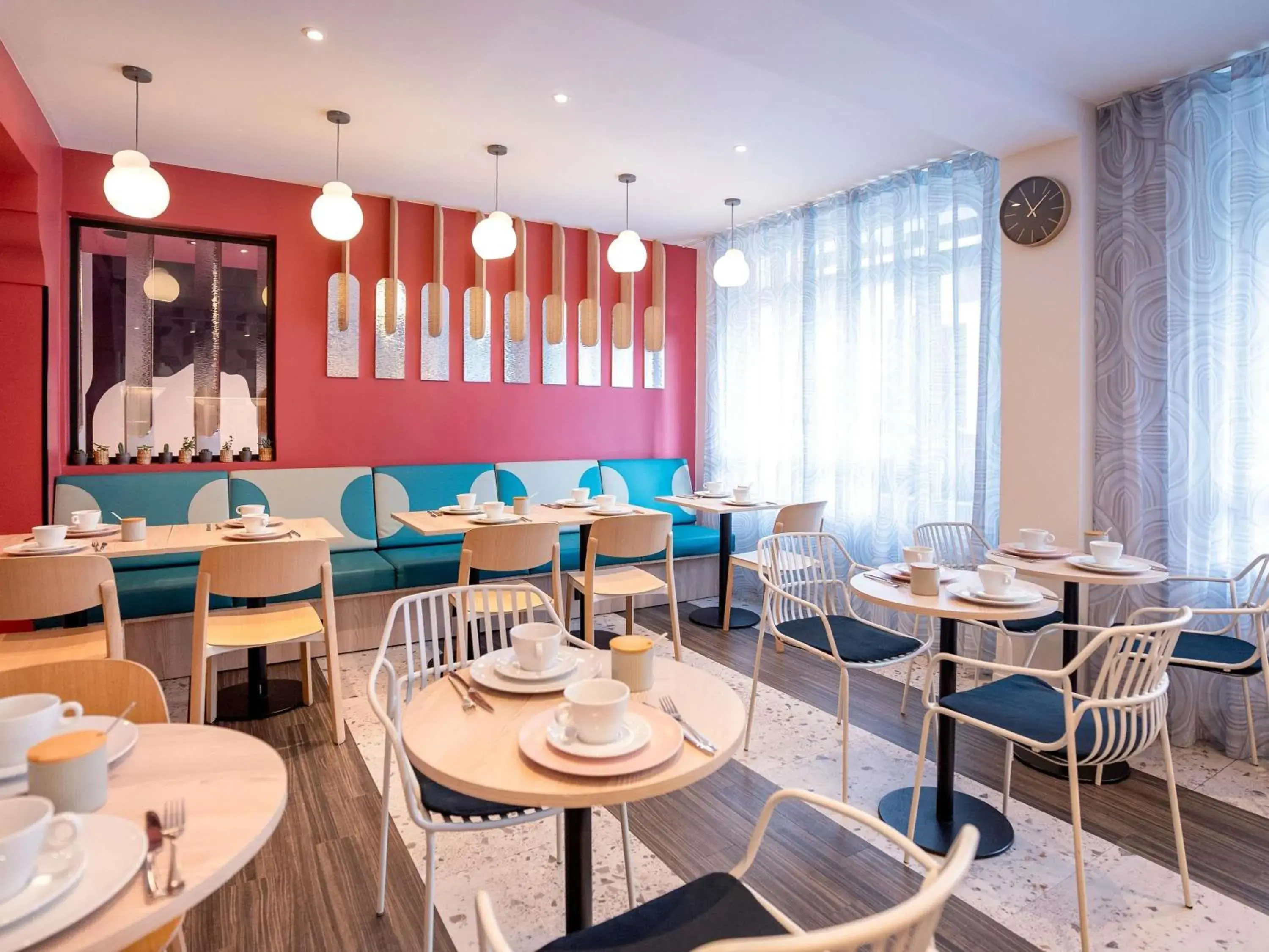 Property building in ibis styles Paris Montmartre Batignolles Property building in ibis styles Paris Montmartre Batignolles