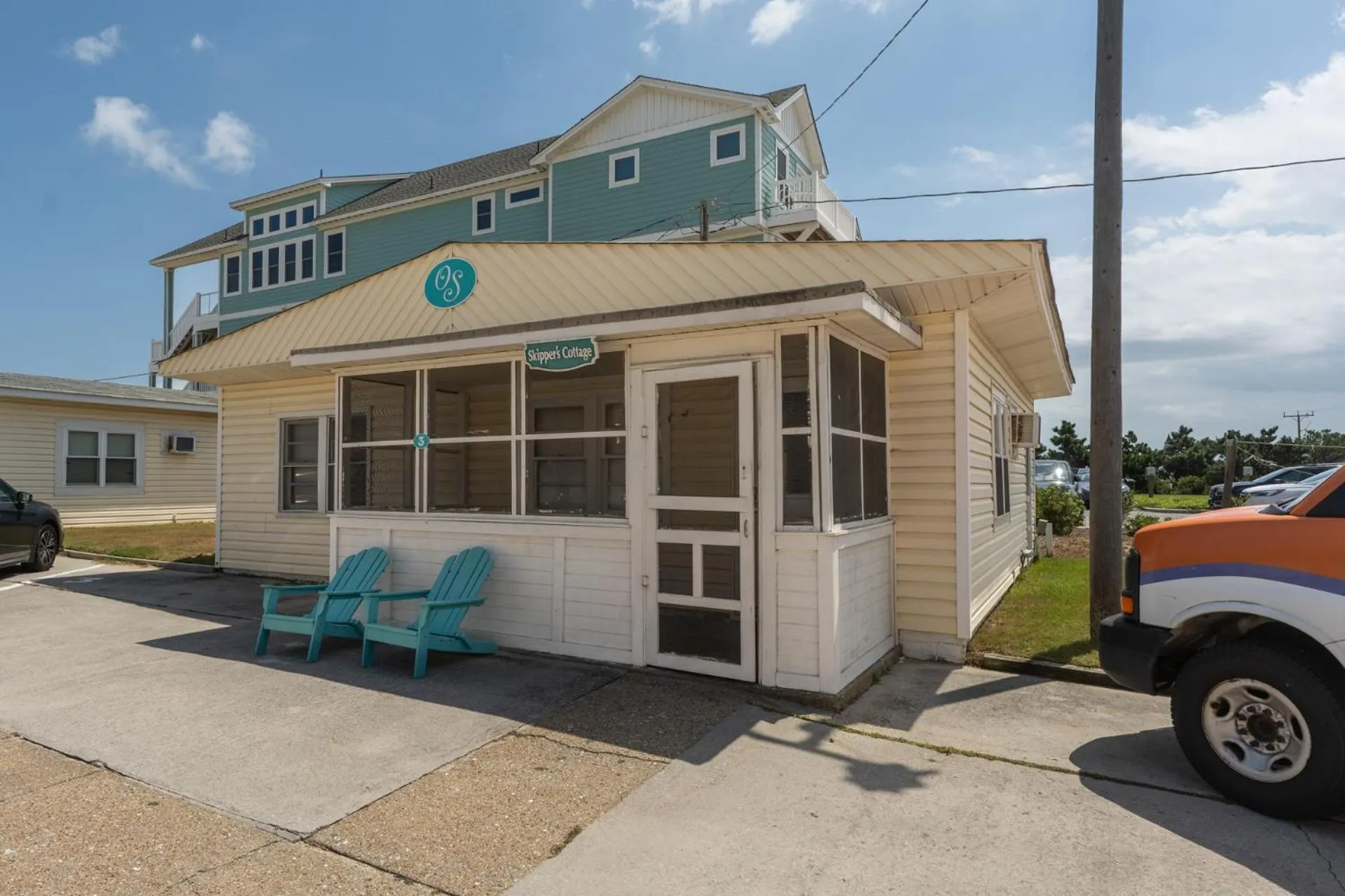 Property building in Oceanside Court by KEES Vacations