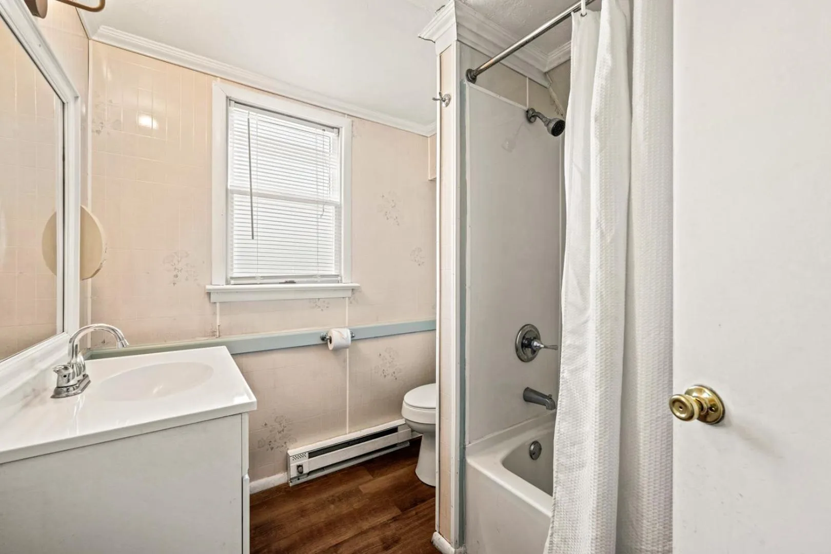 Bathroom in Oceanside Court by KEES Vacations