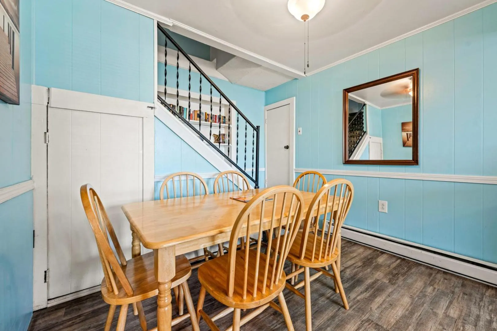 Dining area in Oceanside Court by KEES Vacations