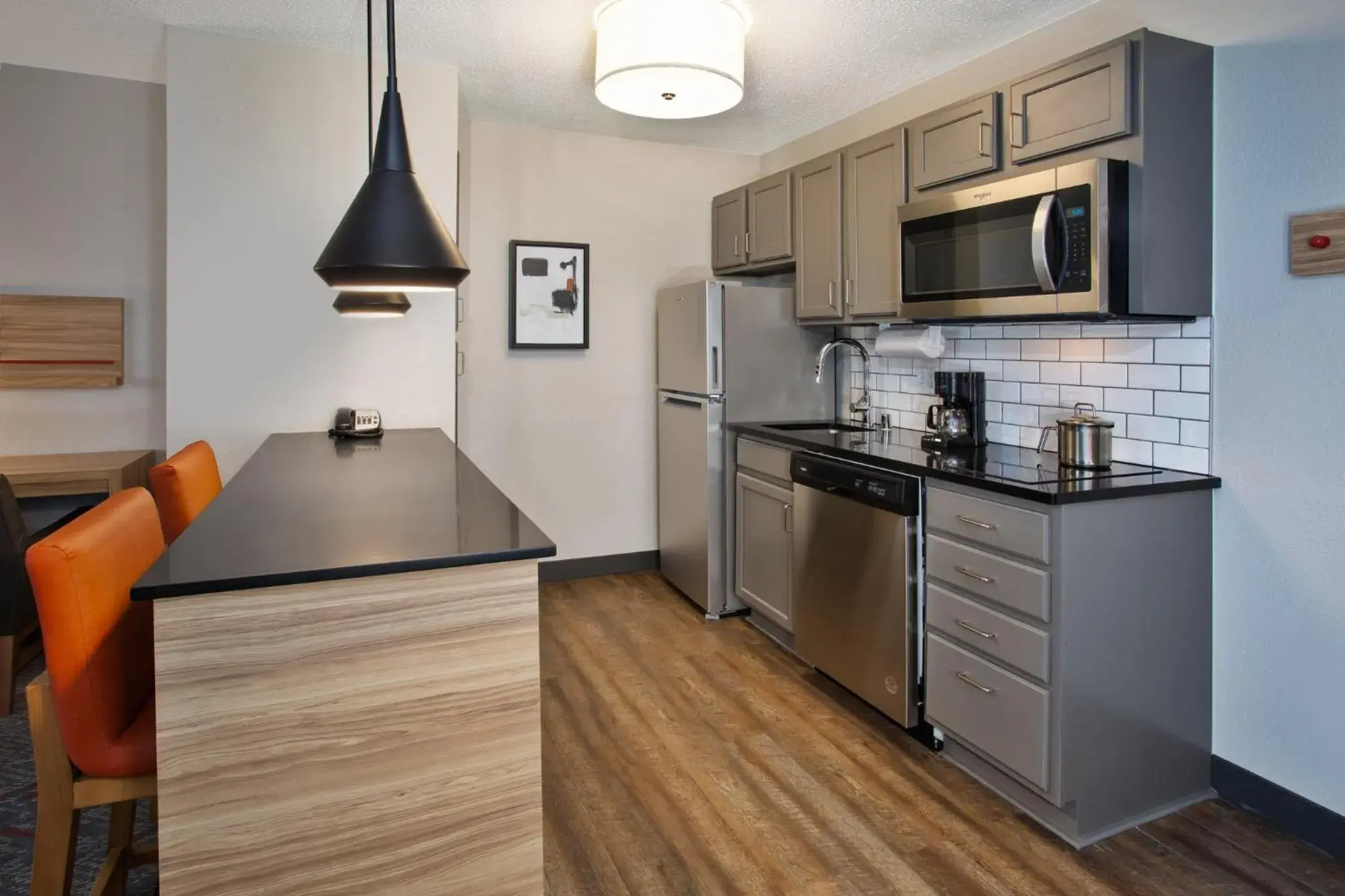 One-Bedroom Suite in Candlewood Suites Kenosha - Pleasant Prairie by IHG One-Bedroom Suite in Candlewood Suites Kenosha - Pleasant Prairie by IHG